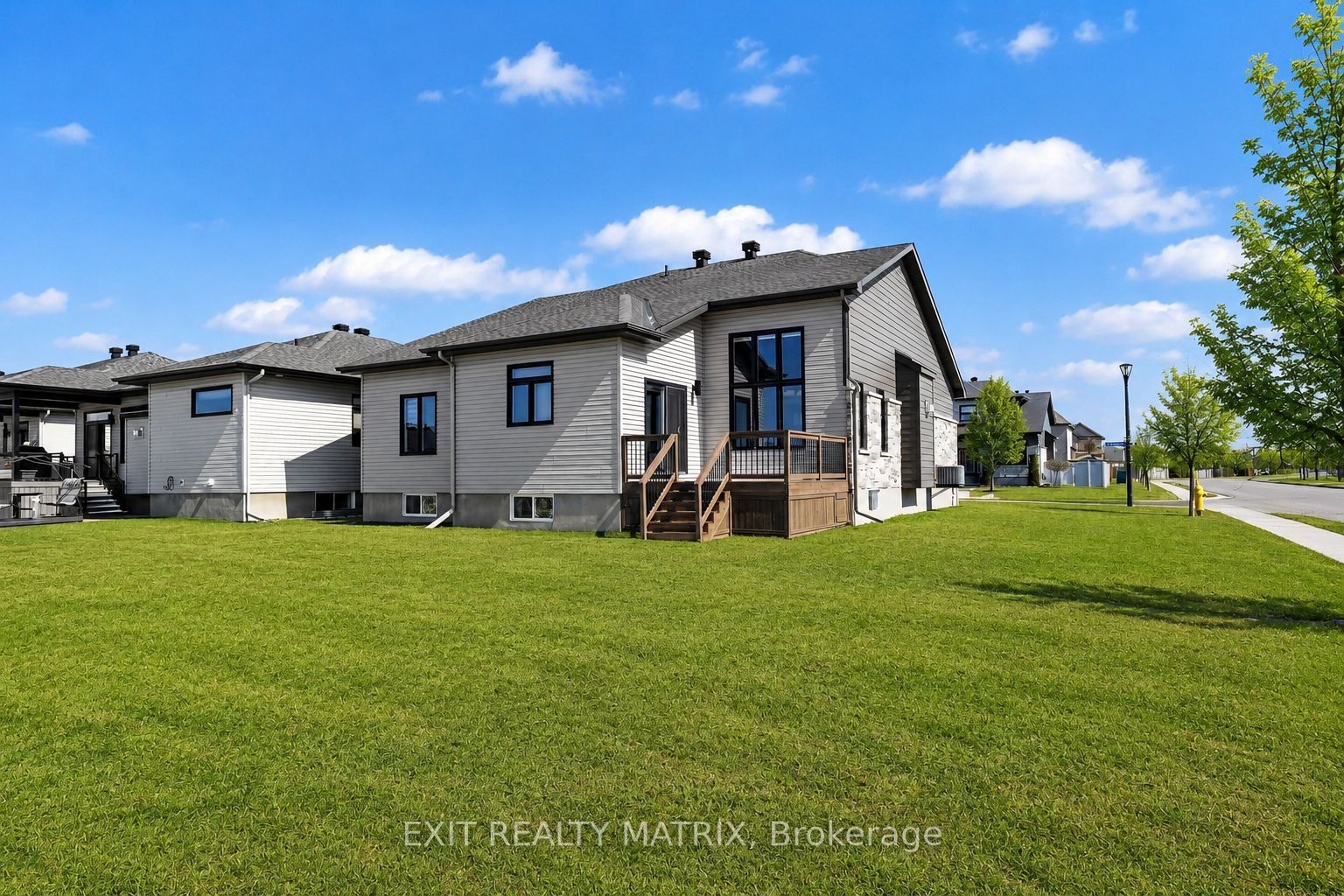 401 Bruges Street, Russell, ON K0A 1W0