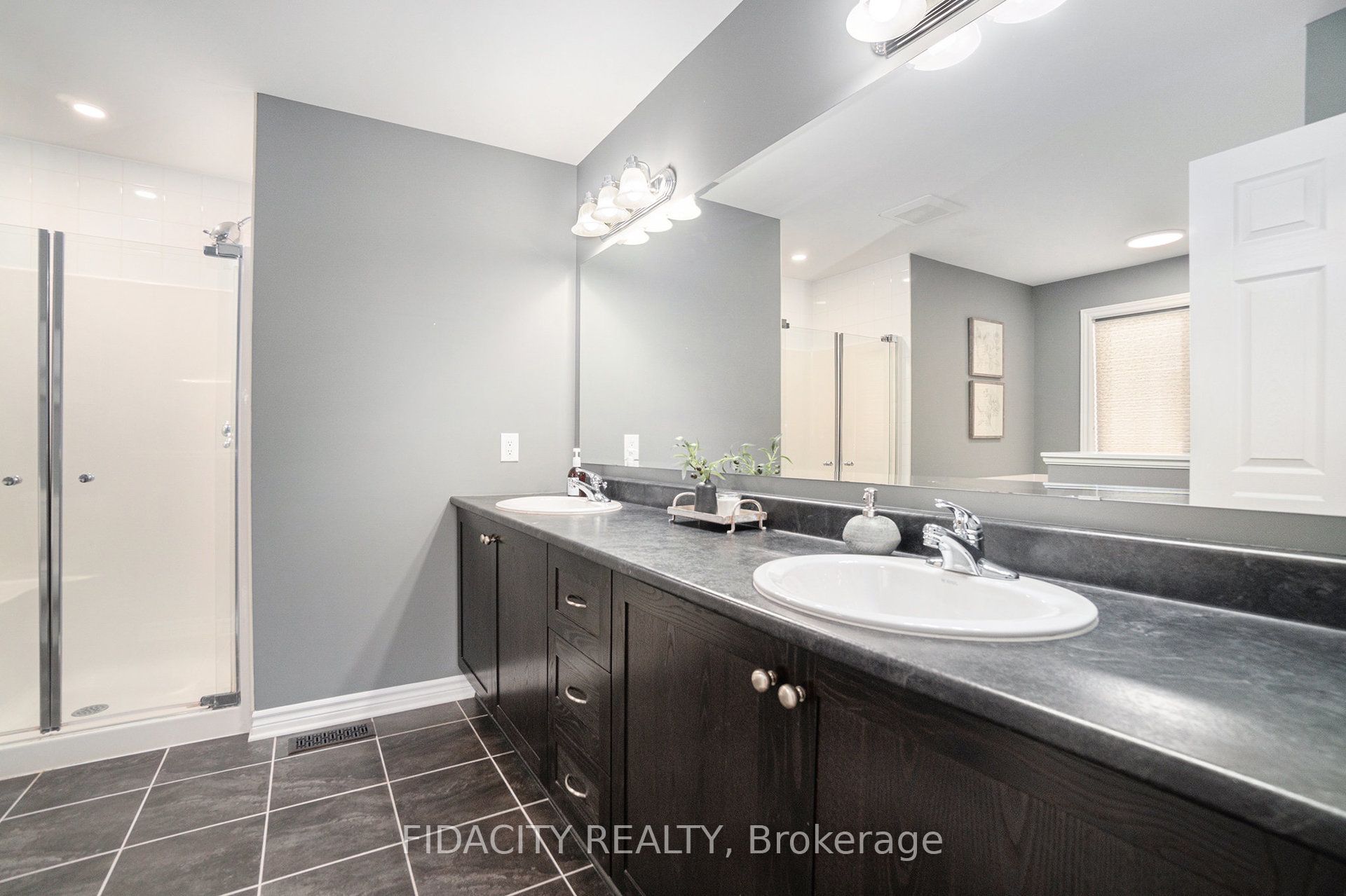 121 Bandelier Way, Stittsville - Munster - Richmond, ON K2S 0C2