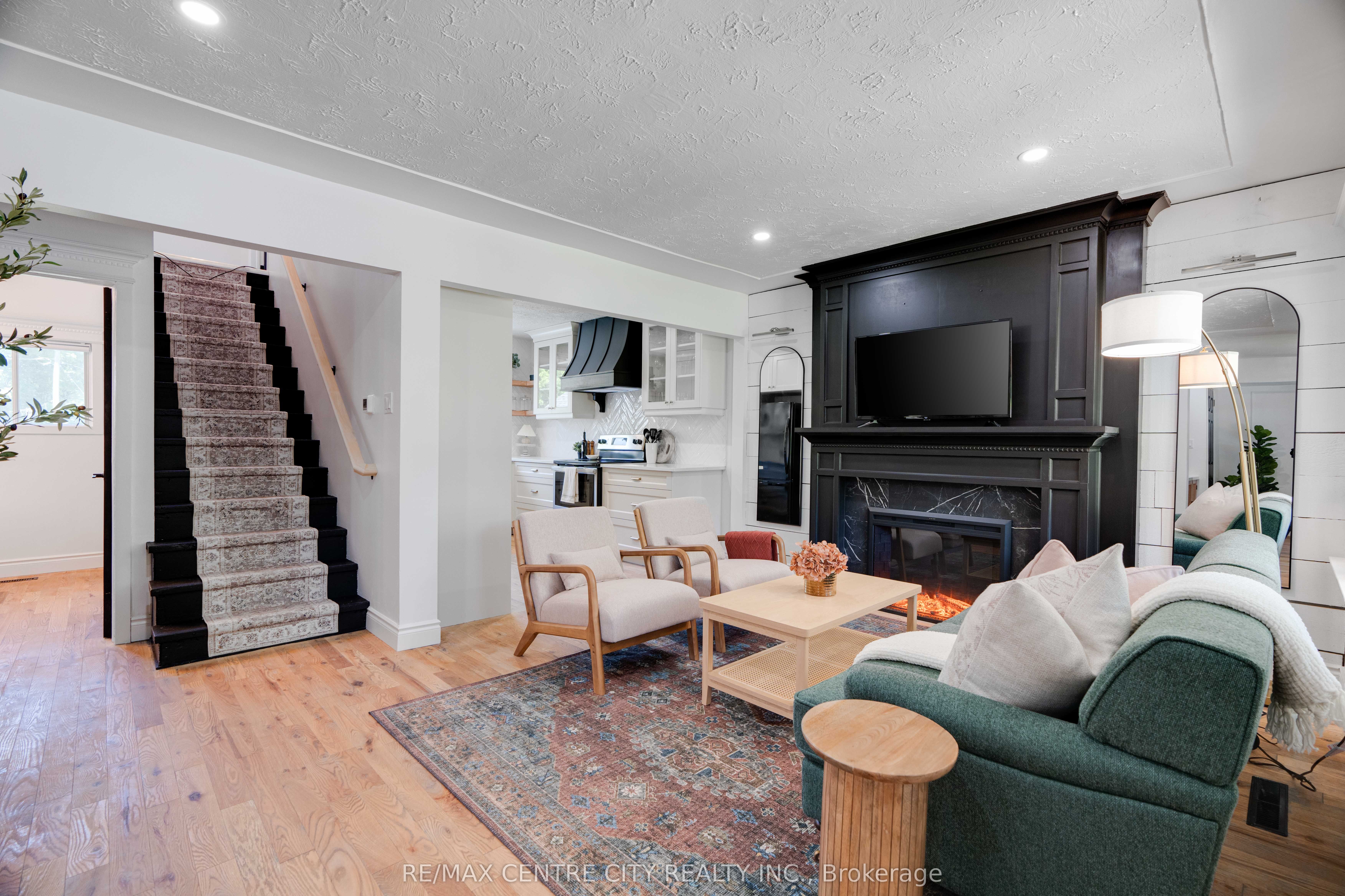 478 MOORE Street, London South, ON N6C 2C2