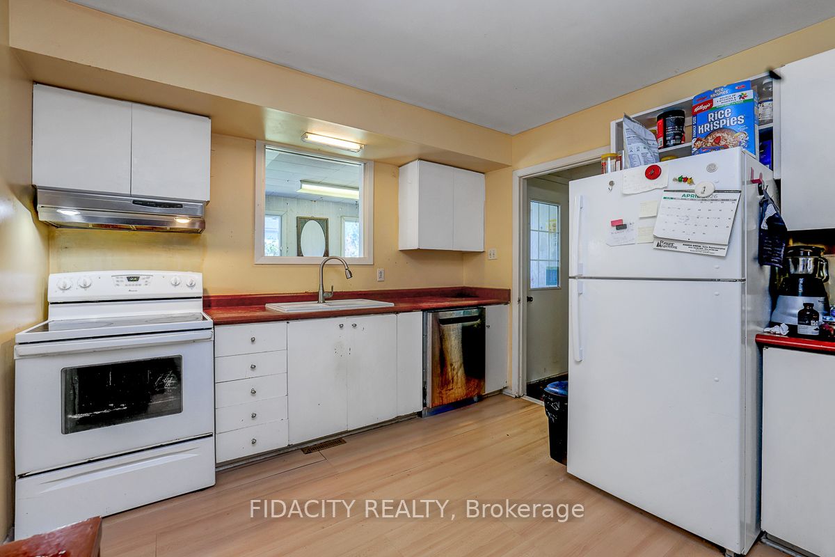 2336 Ogilvie Road, Beacon Hill North - South and Area, ON K1J 7N6