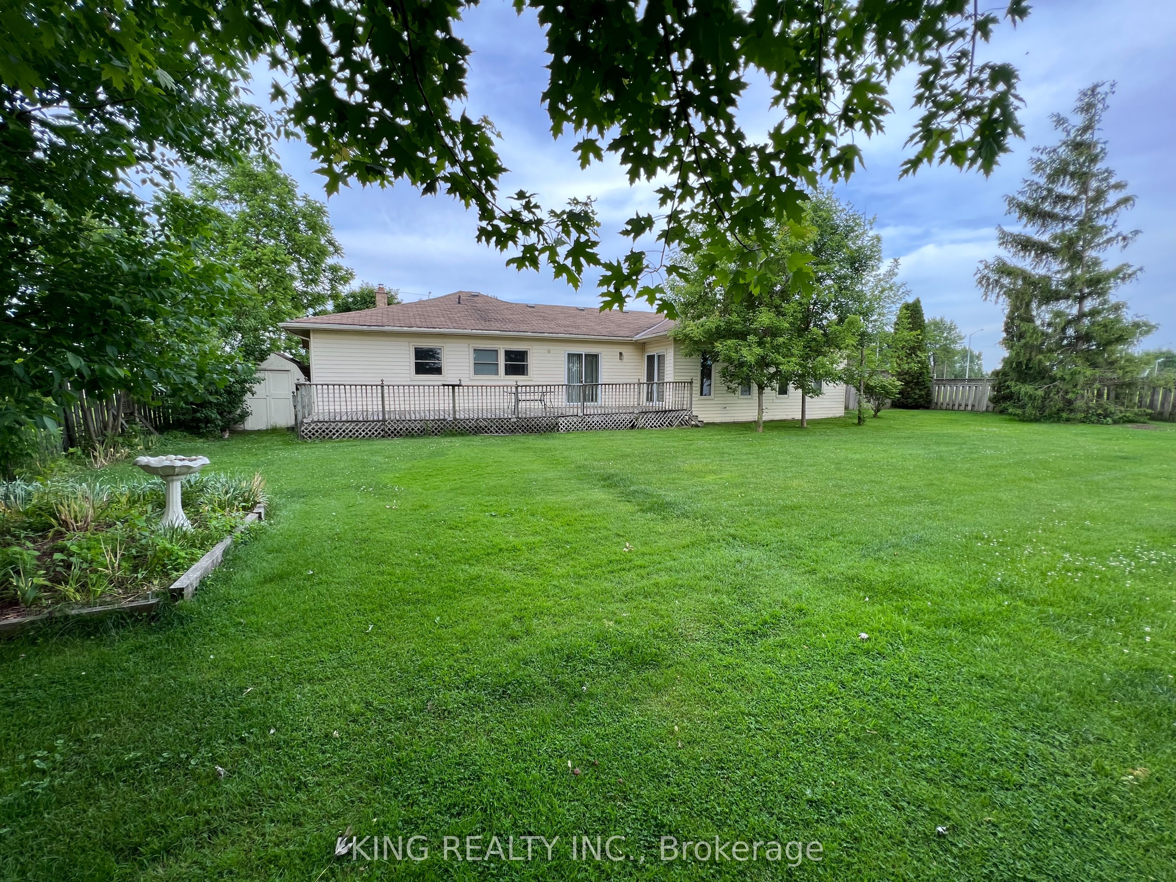 11635 Sunset Road, Southwold, ON N5P 3T2