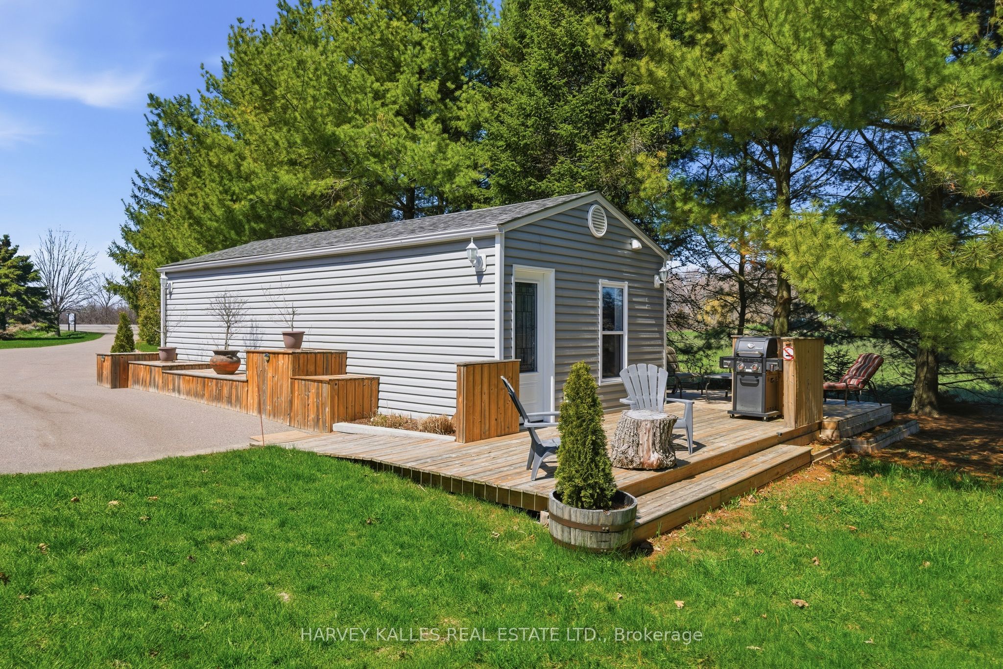 17682 Loyalist Parkway, Prince Edward County, ON K0K 3L0