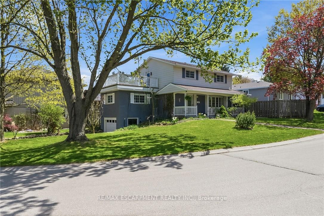 66 Skyline Drive, Hamilton, ON L9C 3S6