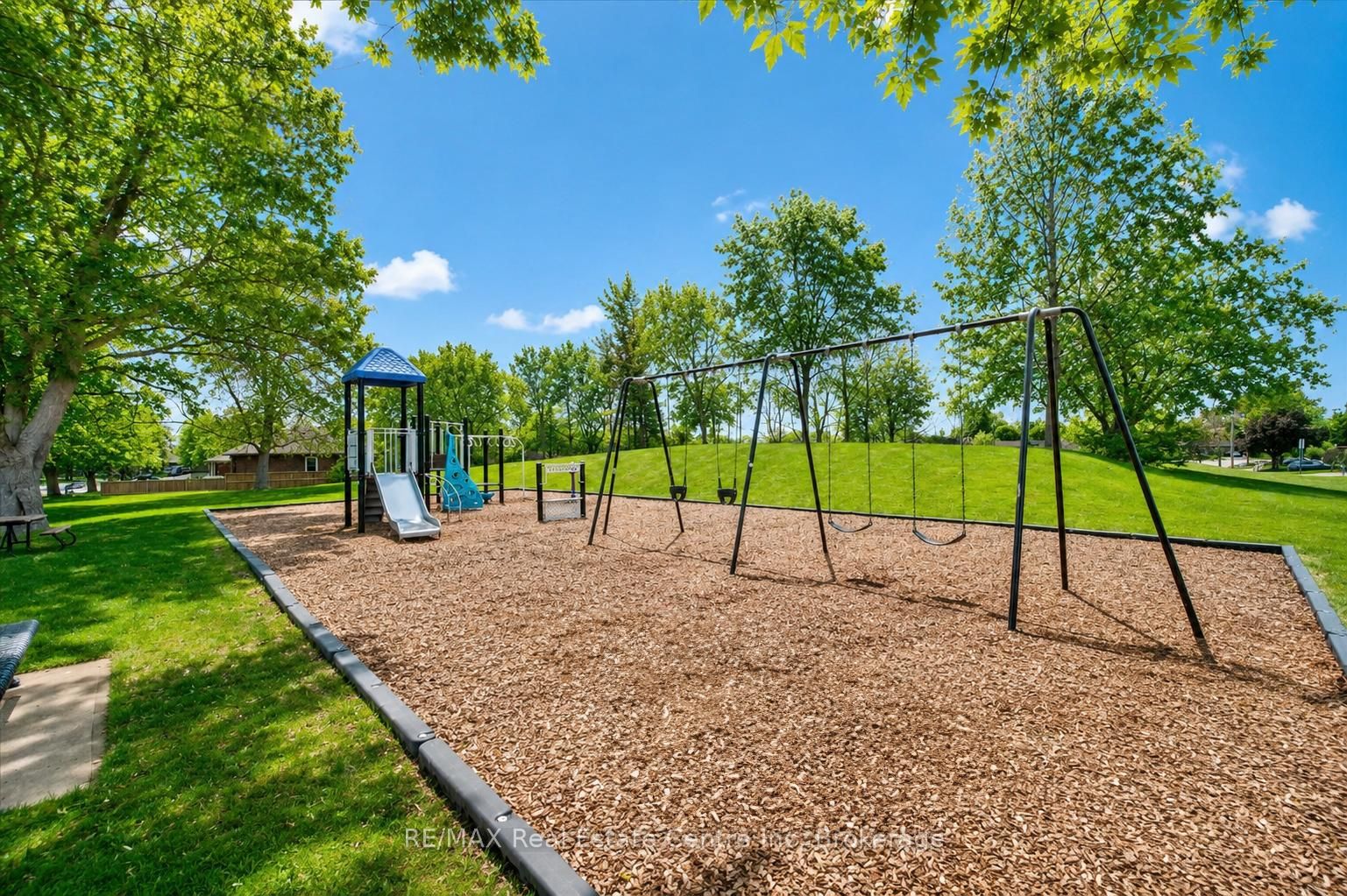7 HARDY Street, Guelph, ON N1E 5G4
