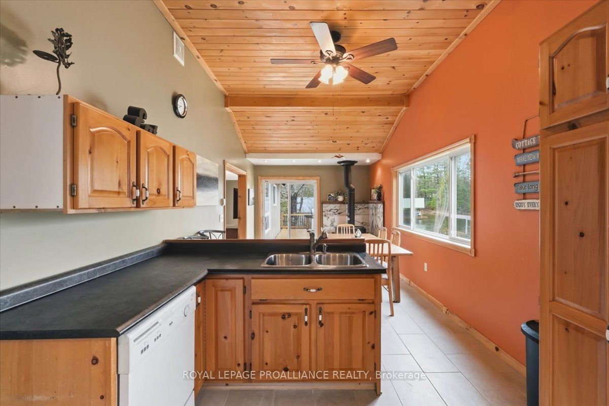 159A Granny's Lane, Addington Highlands, ON K0L 1W0