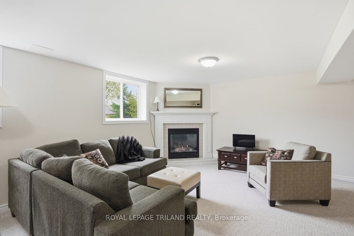 18 Cadeau Terrace 43, London South, ON N6K 4Z1