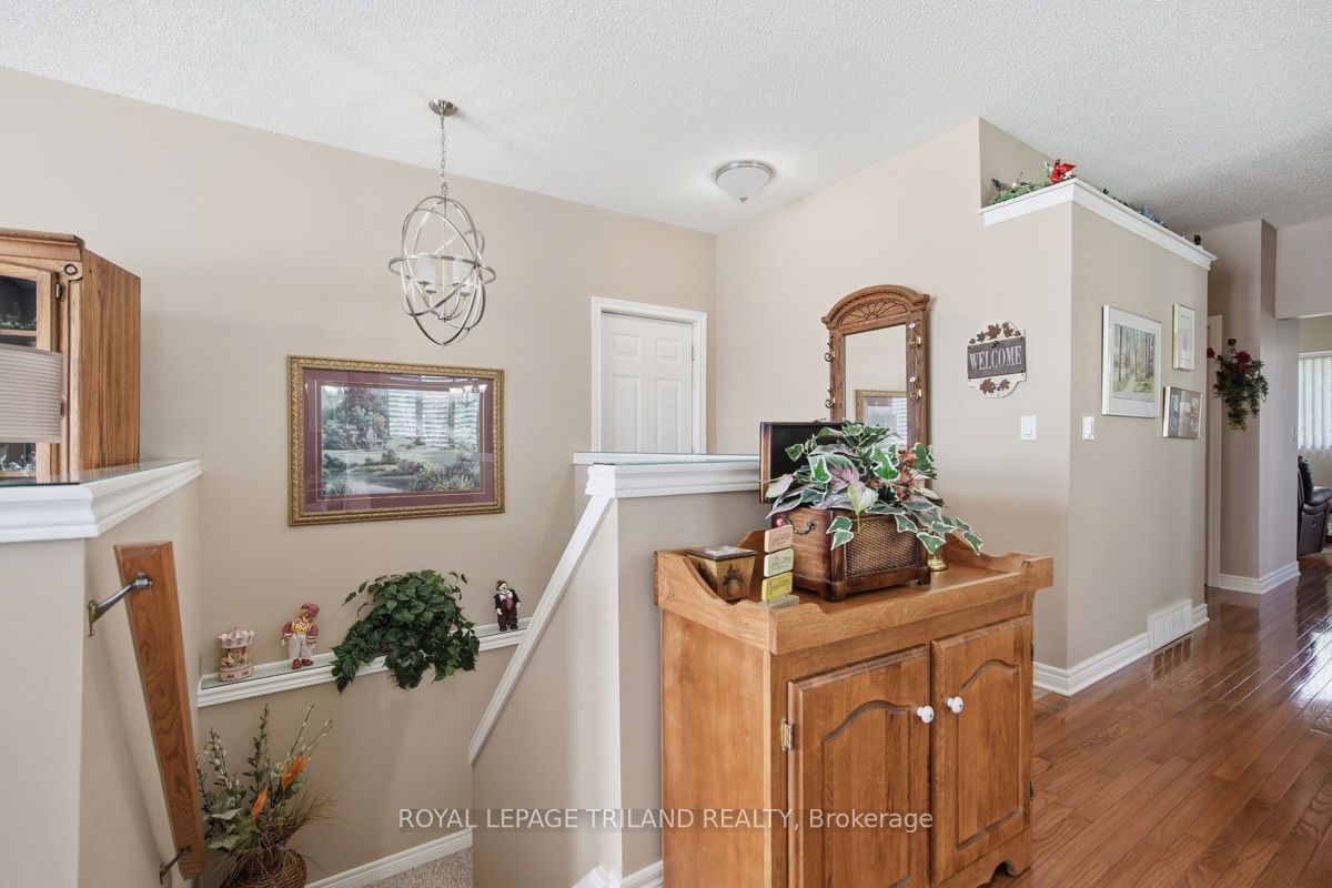2025 Meadowgate Boulevard 142, London South, ON N6M 1K9