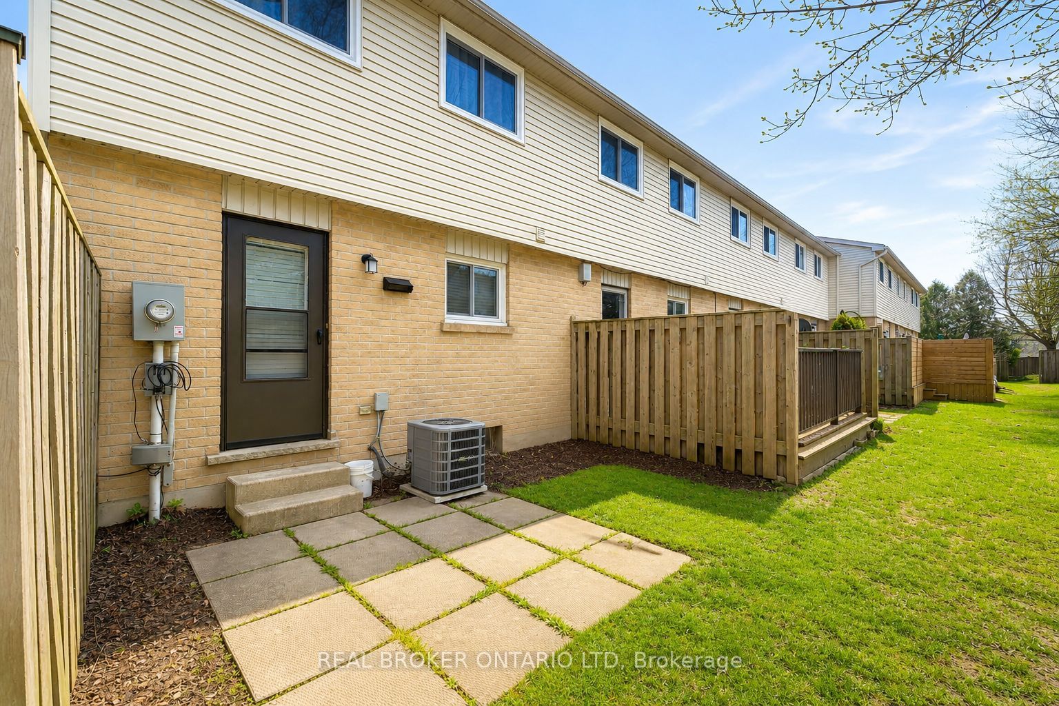 475 Sandringham Crescent 25, London South, ON N6C 5B9