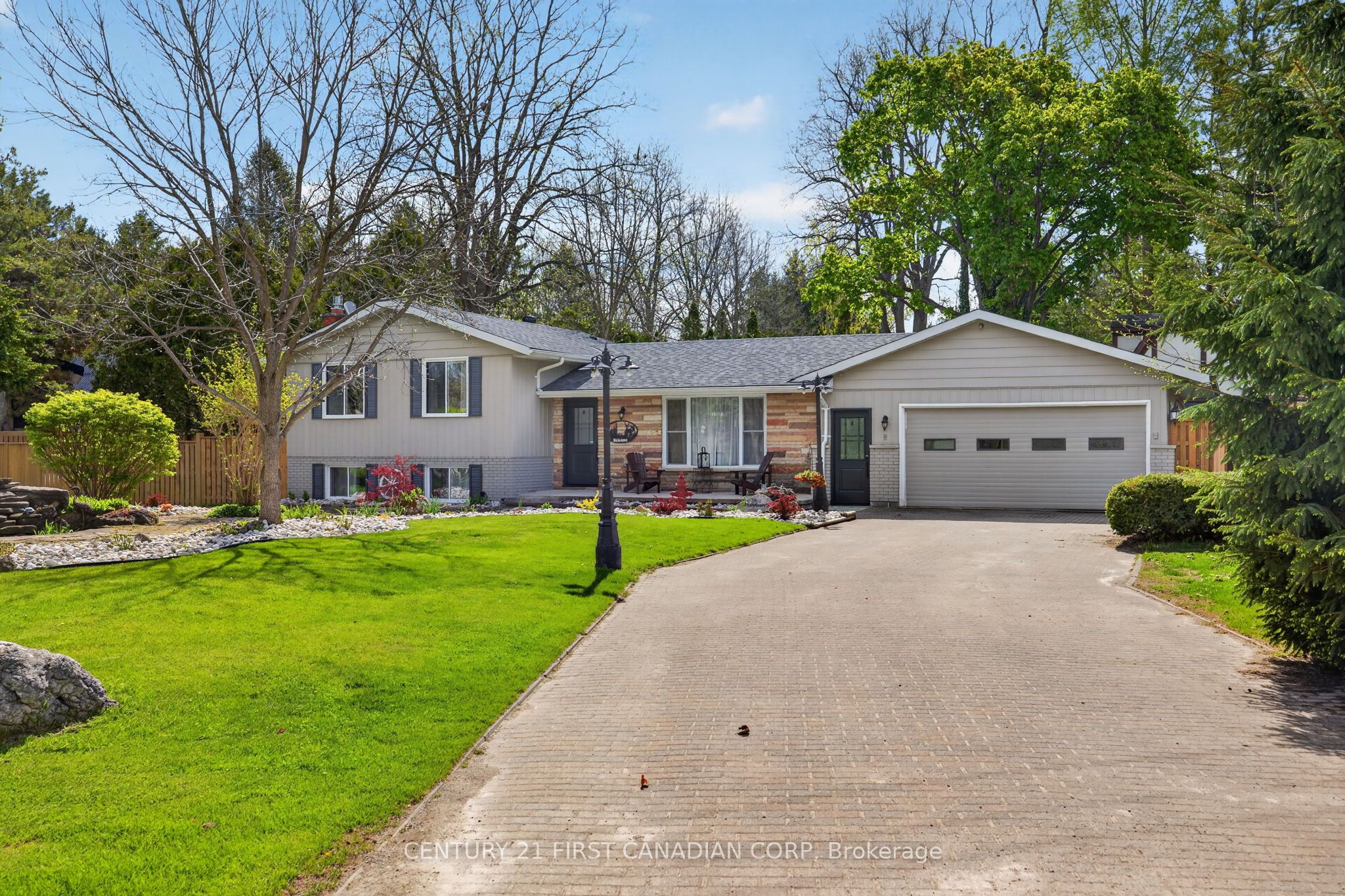 10383 Ilderton Road, Middlesex Centre, ON N0M 2A0