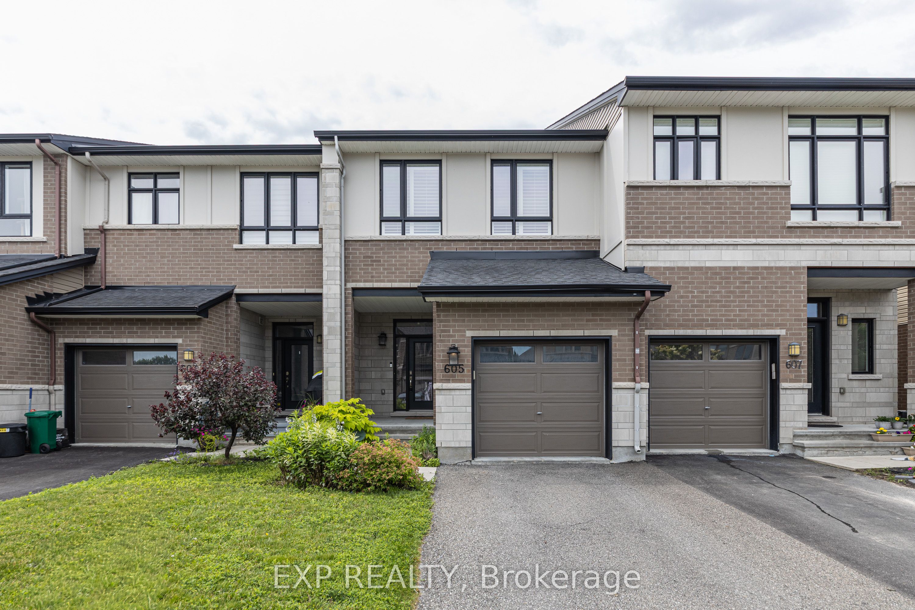 605 Tennant Way, Blossom Park - Airport and Area, ON K4M 0C6