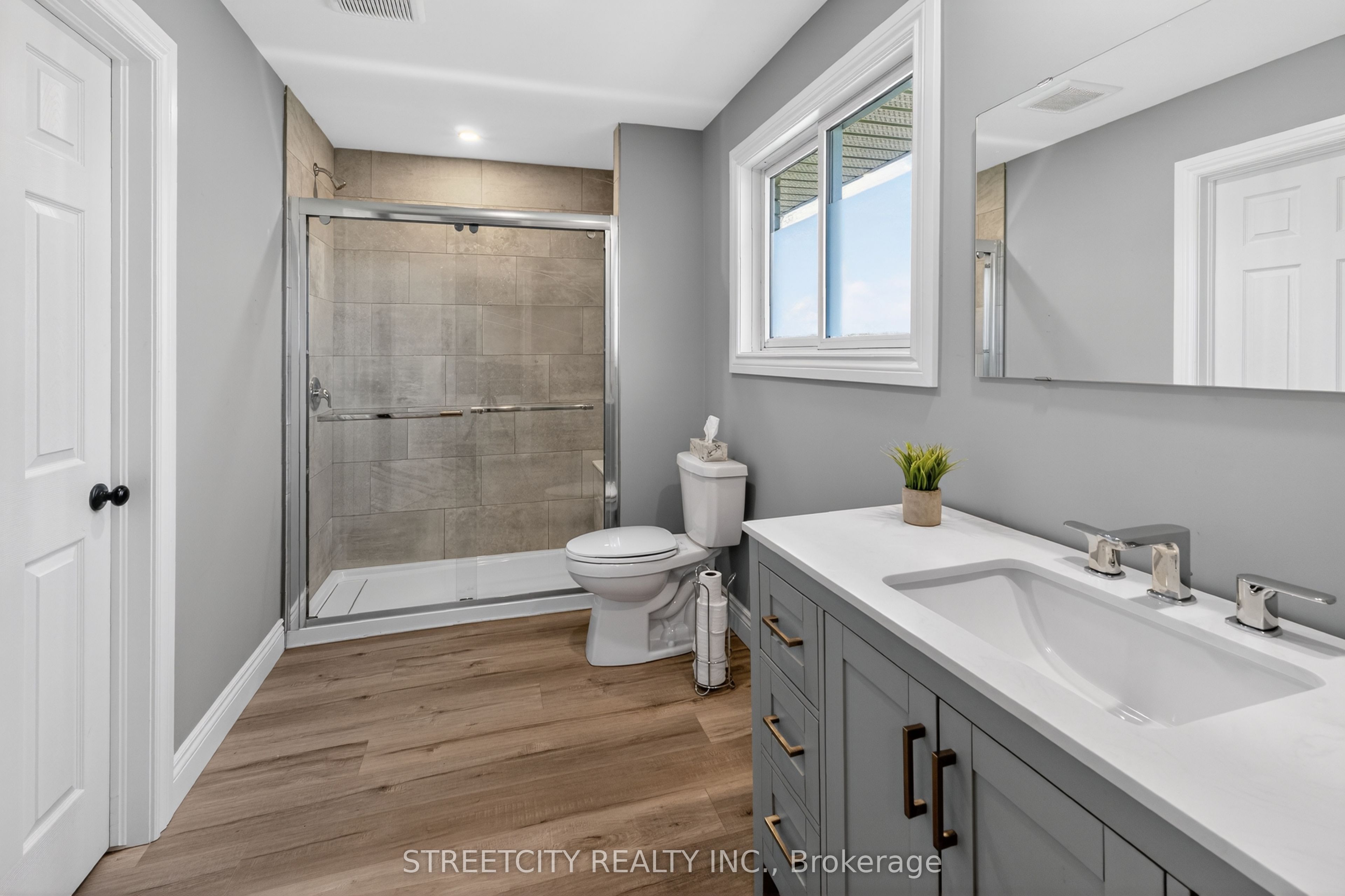 3 Brinkman Court, St. Thomas, ON N5P 2G6