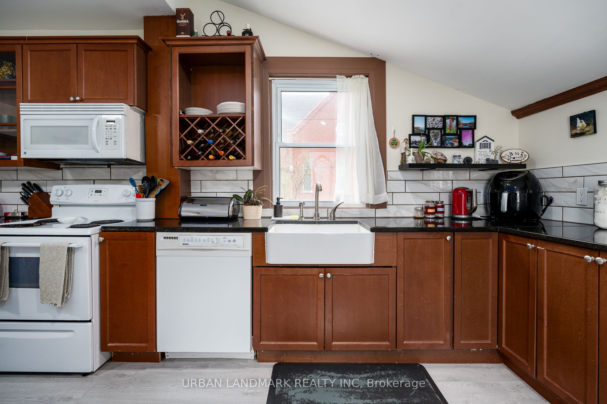 106 St Lawrence Street E, Centre Hastings, ON K0K 2K0