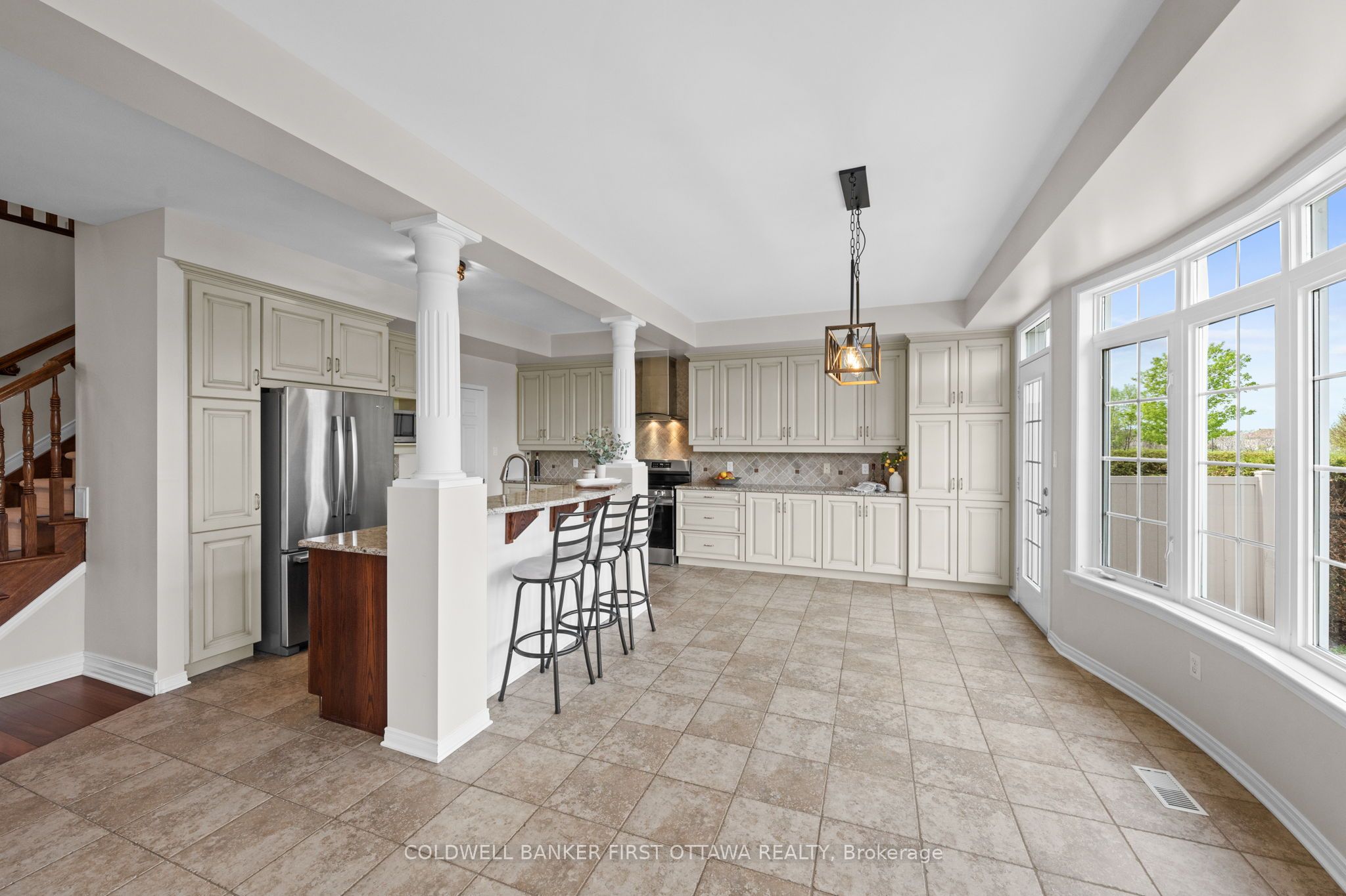 788 Kilbirnie Drive, Barrhaven, ON K2J 0M4