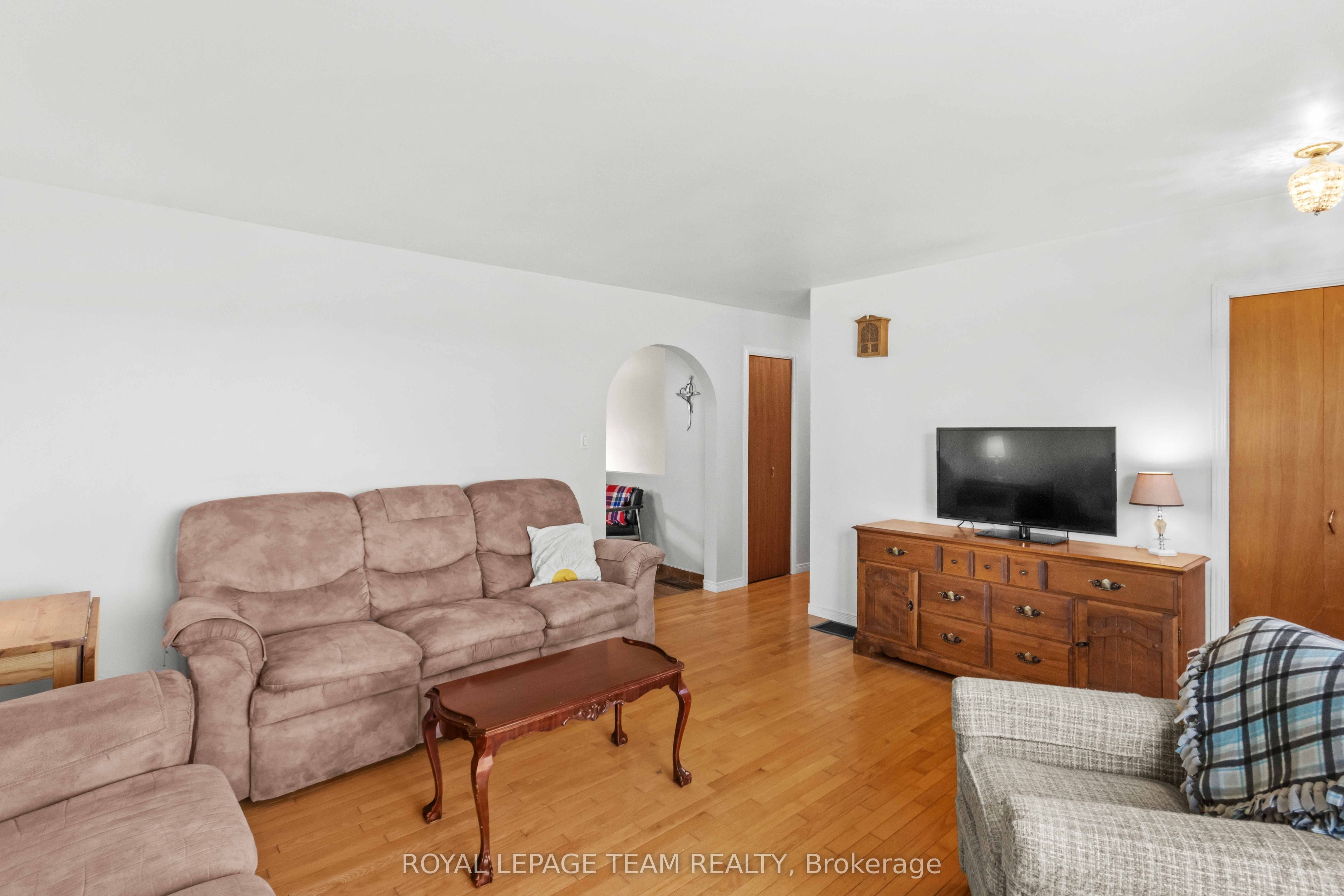 286 Siberia Road, Madawaska Valley, ON K0J 1B0