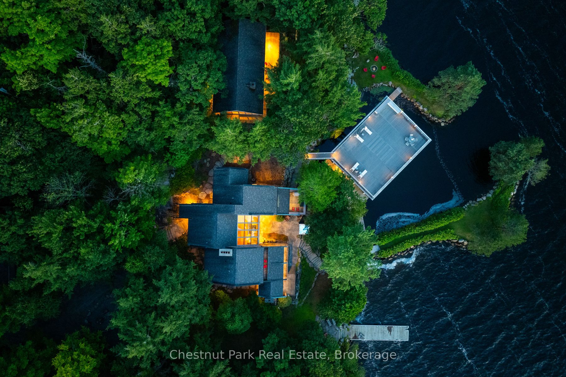 10 Wyldewood Road, Muskoka Lakes, ON P1L 1W8