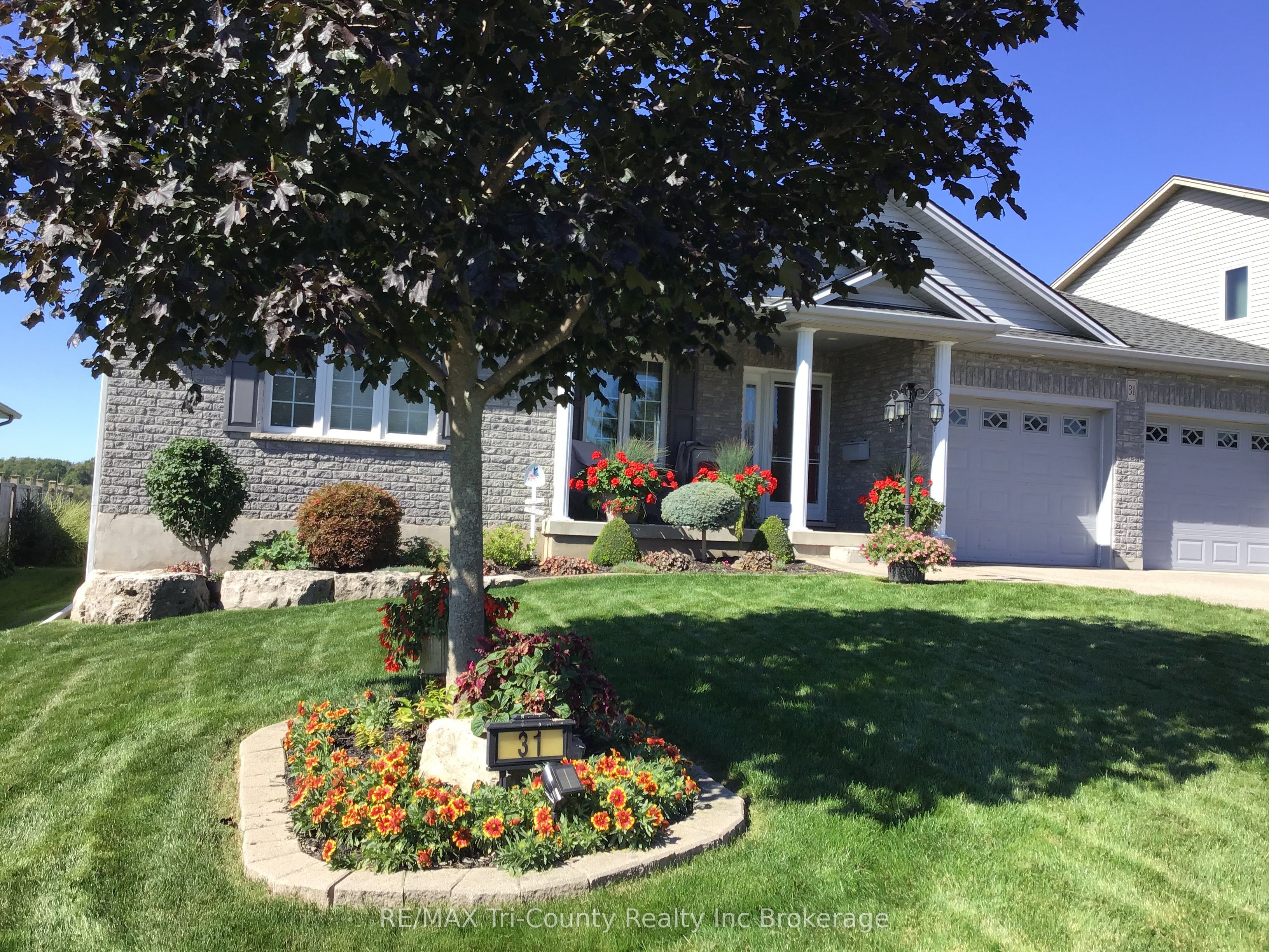 31 Morning Glory Drive, Tillsonburg, ON N4G 5S9