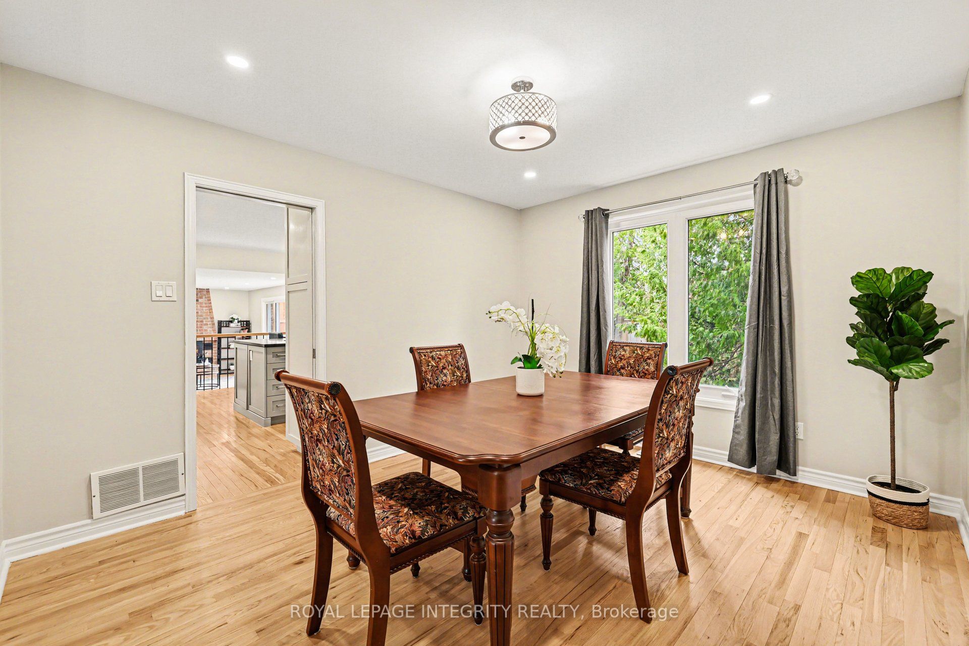4 Pinecone Trail, Stittsville - Munster - Richmond, ON K2S 1E1