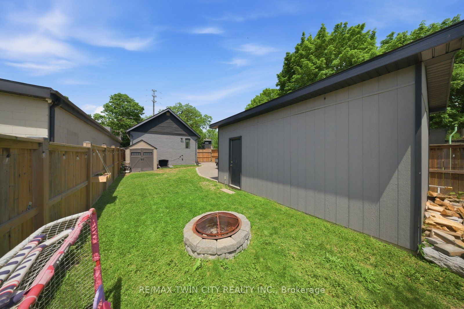 162 Grand River Avenue, Brantford, ON N3T 4X6