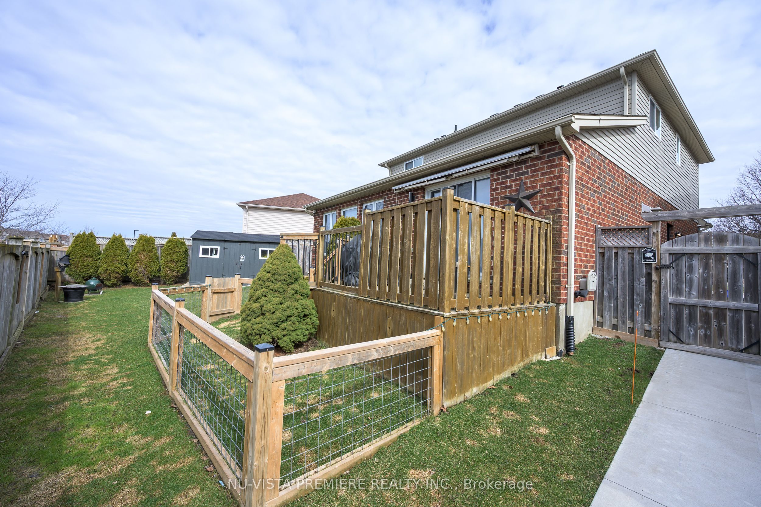 1582 Chelton Place, London South, ON N6M 1M2