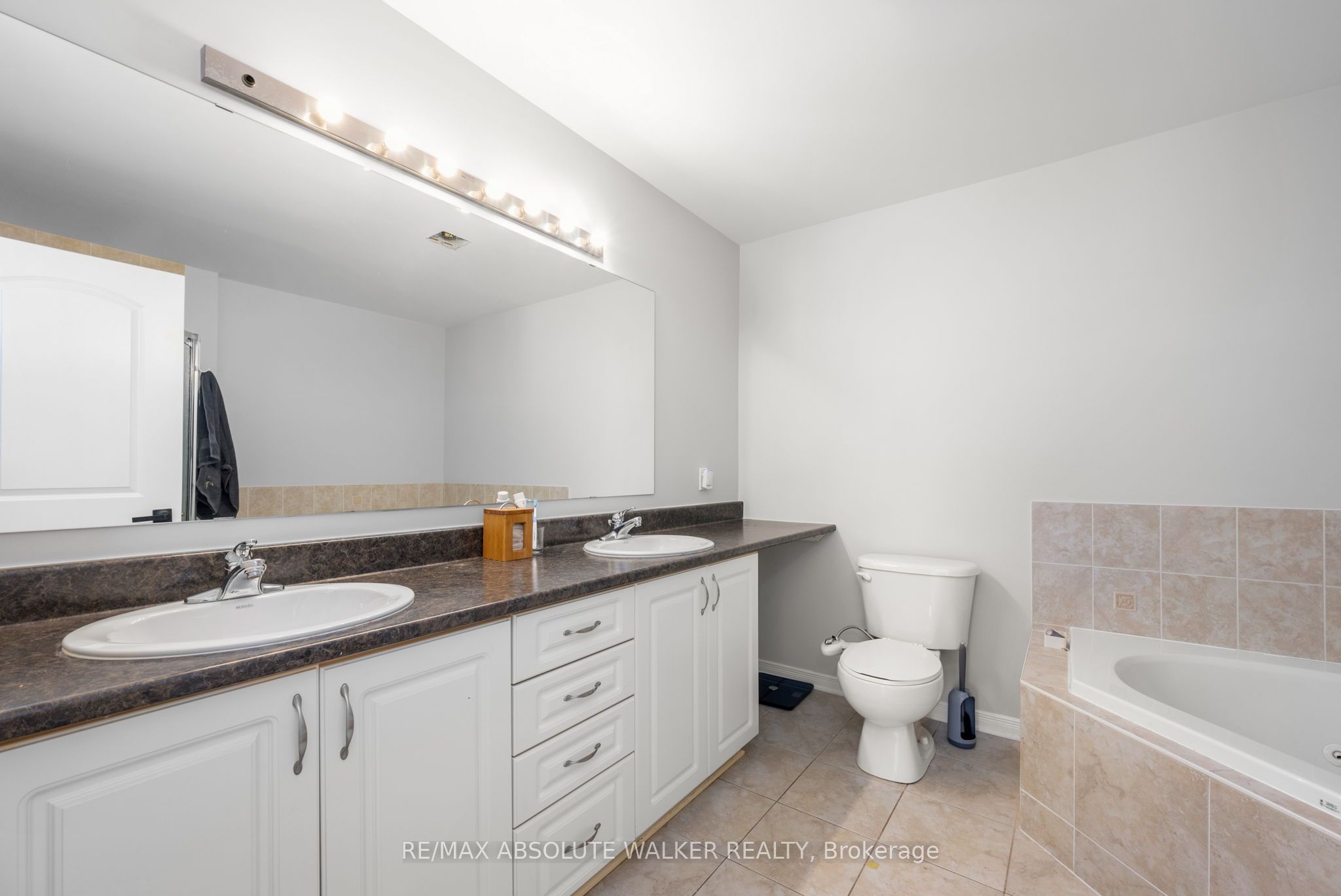 2351 Glandriel Crescent, Orleans - Cumberland and Area, ON K4A 4S8
