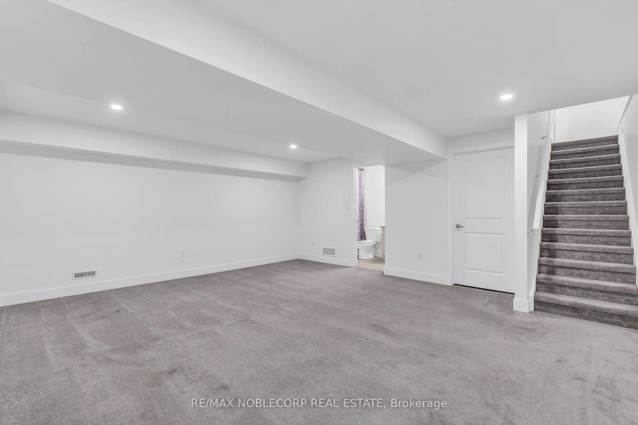 745 Chelton Road, London South, ON N6M 0A2