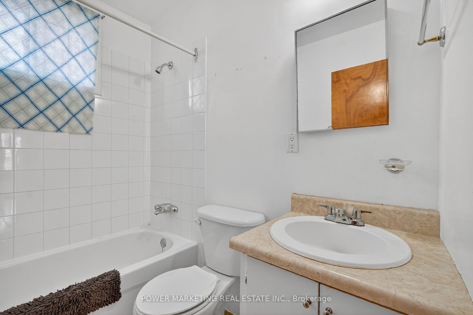 944 Eve Street, Overbrook - Castleheights and Area, ON K1K 3R4