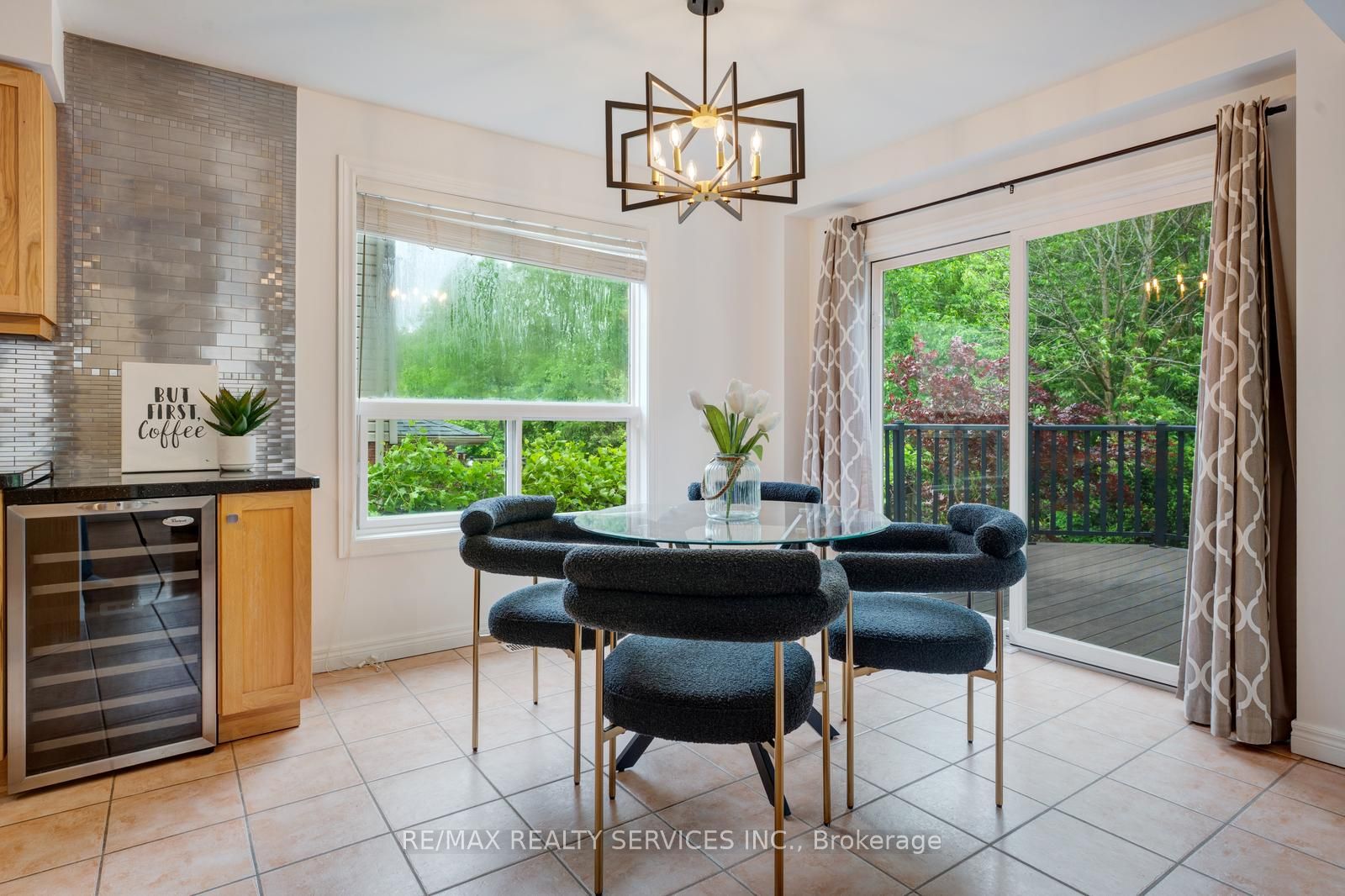 444 Lausanne Crescent, Waterloo, ON N2T 2X4