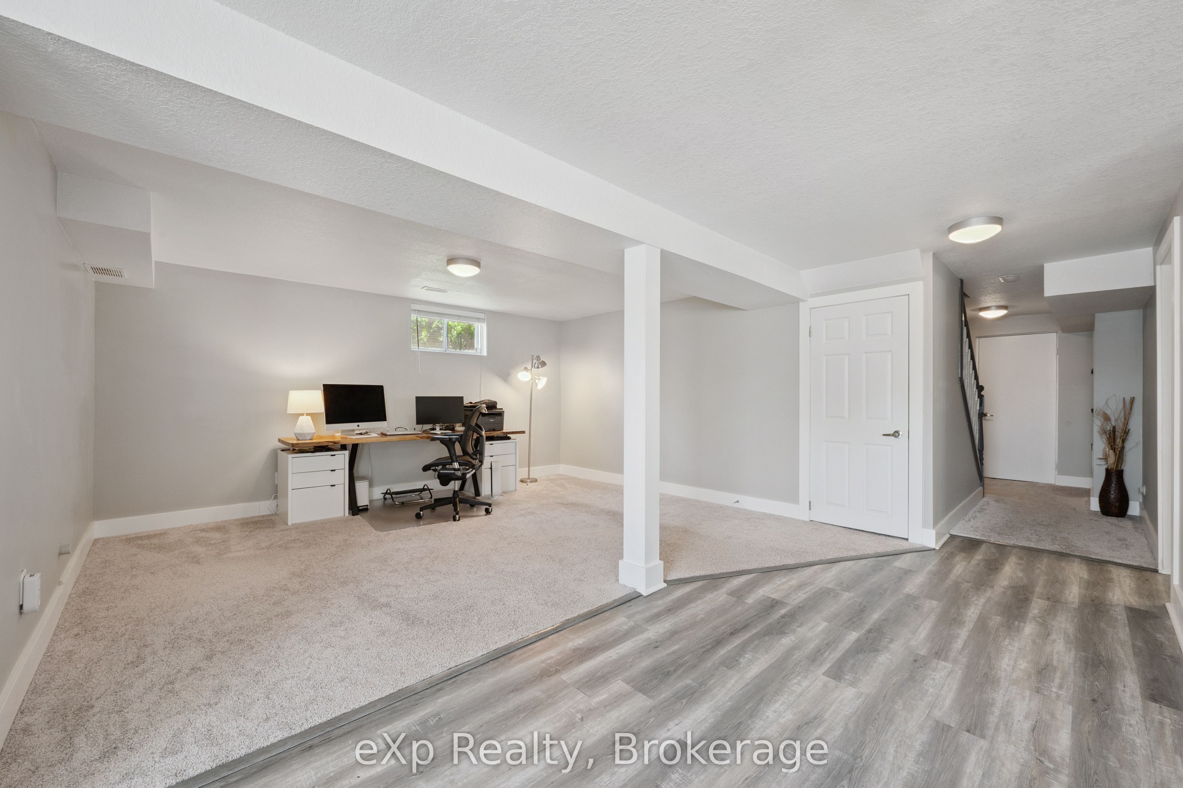 27 Notchwood Court, Kitchener, ON N2A 3L4