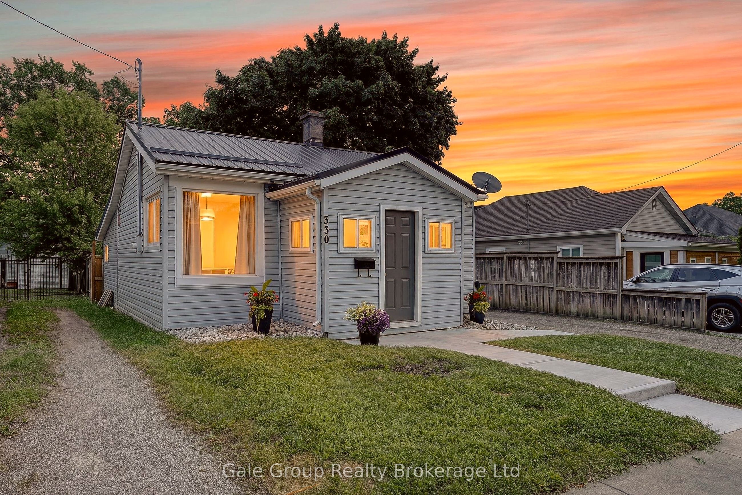 330 Queen Street, Woodstock, ON N4S 1M1
