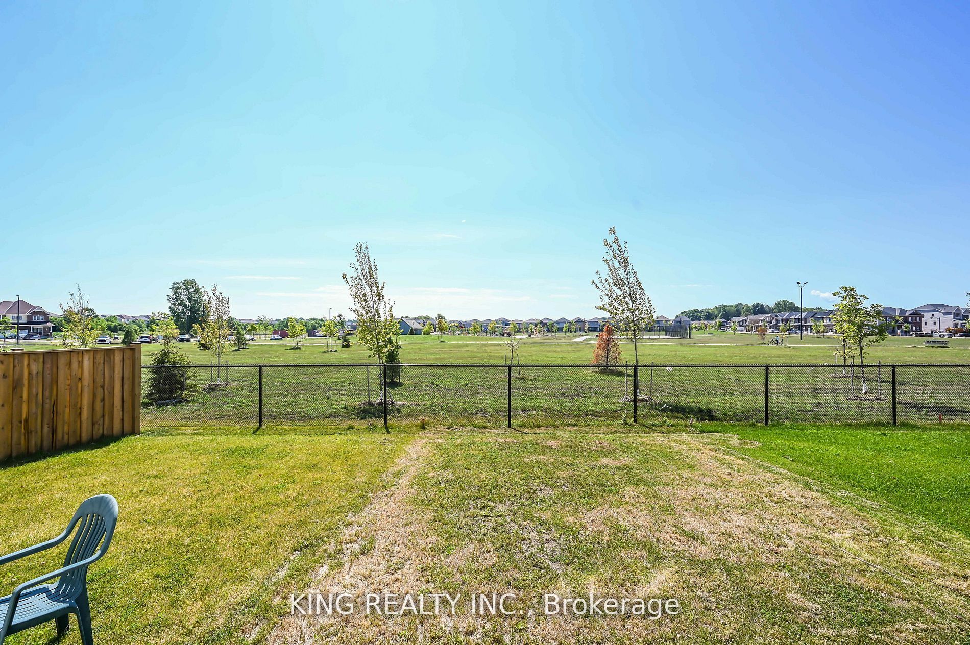 27 Cooke Avenue, Brantford, ON N3T 0S2