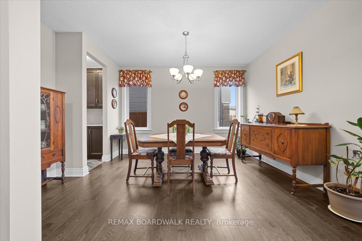 279 Sceptre Way, Kanata, ON K2V 0C6
