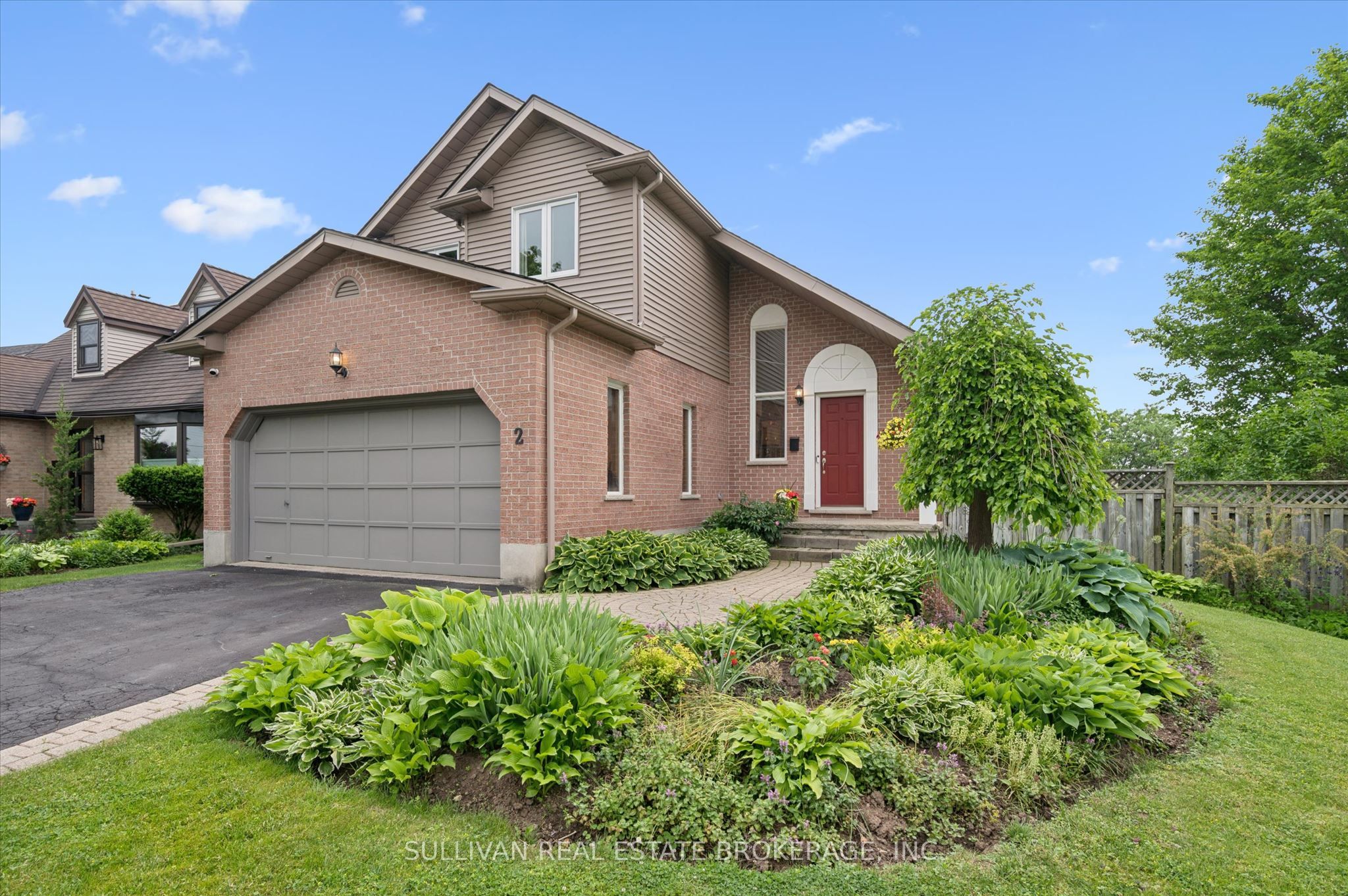 2 Deerchase Court, Guelph, ON N1G 3X5