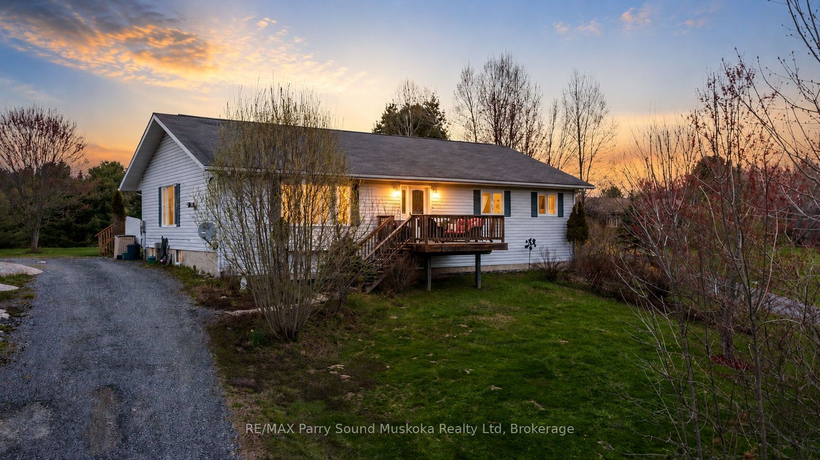 54 Pineridge Drive, McDougall, ON P2A 2W9