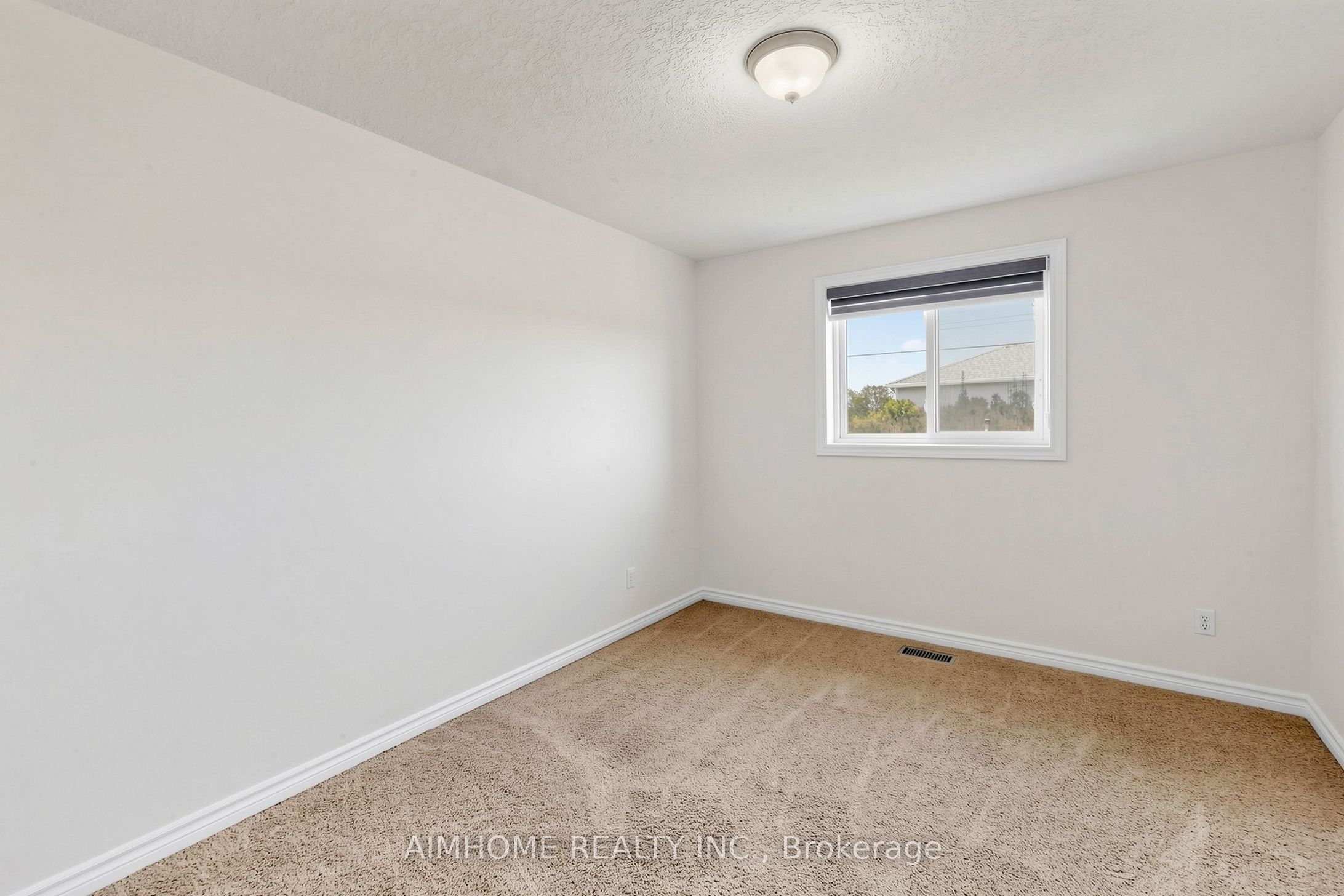 205 Huck Crescent, Kitchener, ON N2N 0A3