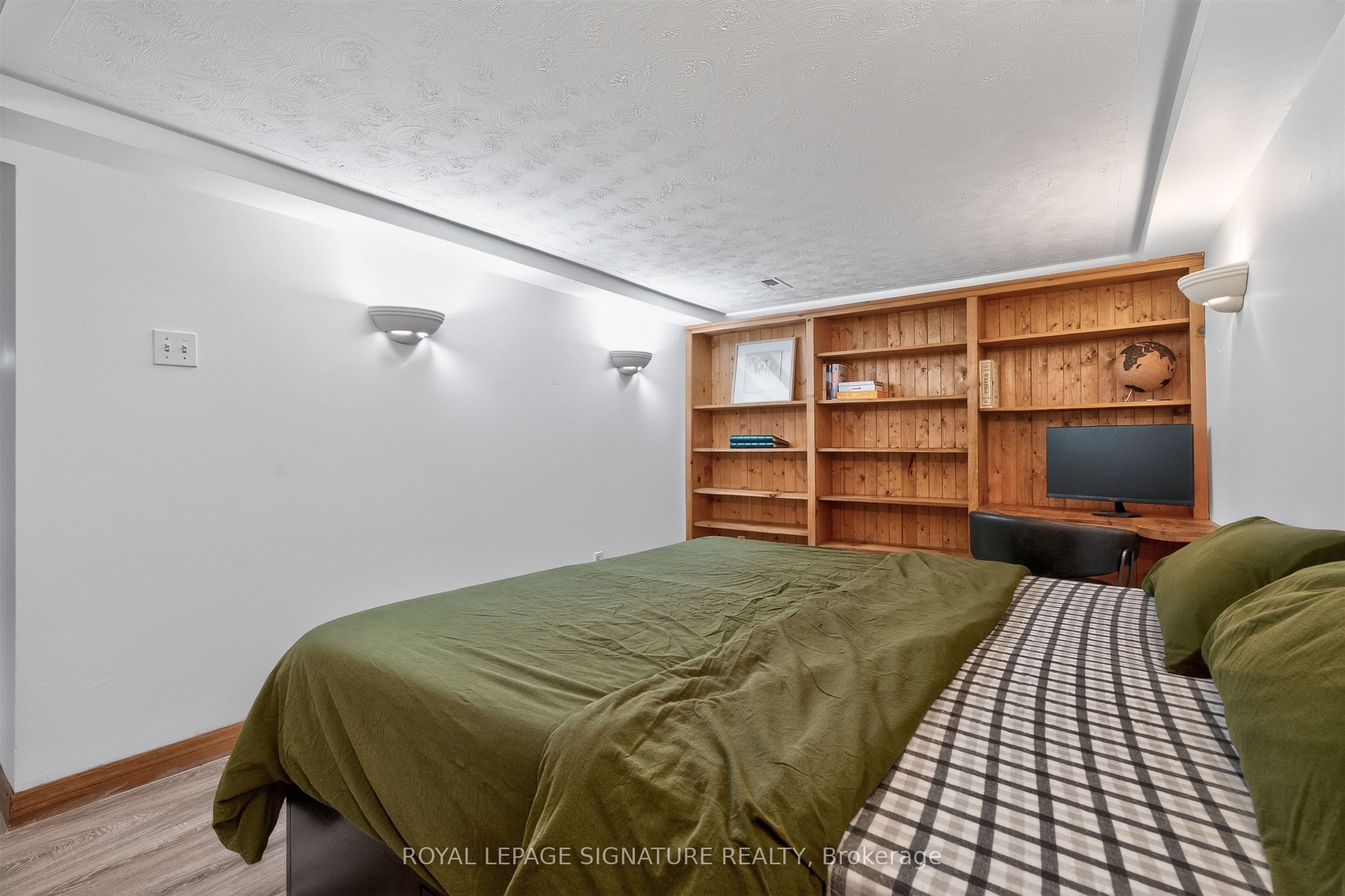 52 Dane Street, Kitchener, ON N2H 3H7
