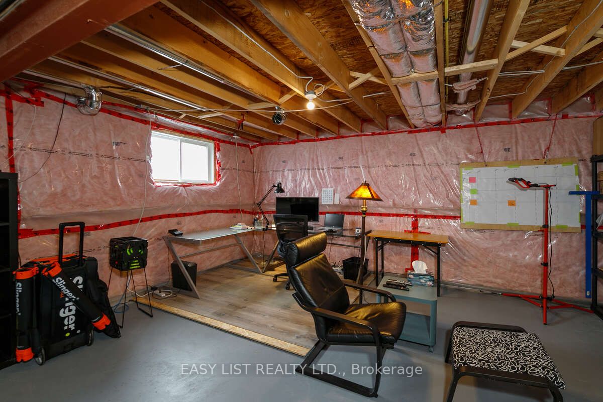 18 Dayton Court, Prince Edward County, ON K0K 2T0