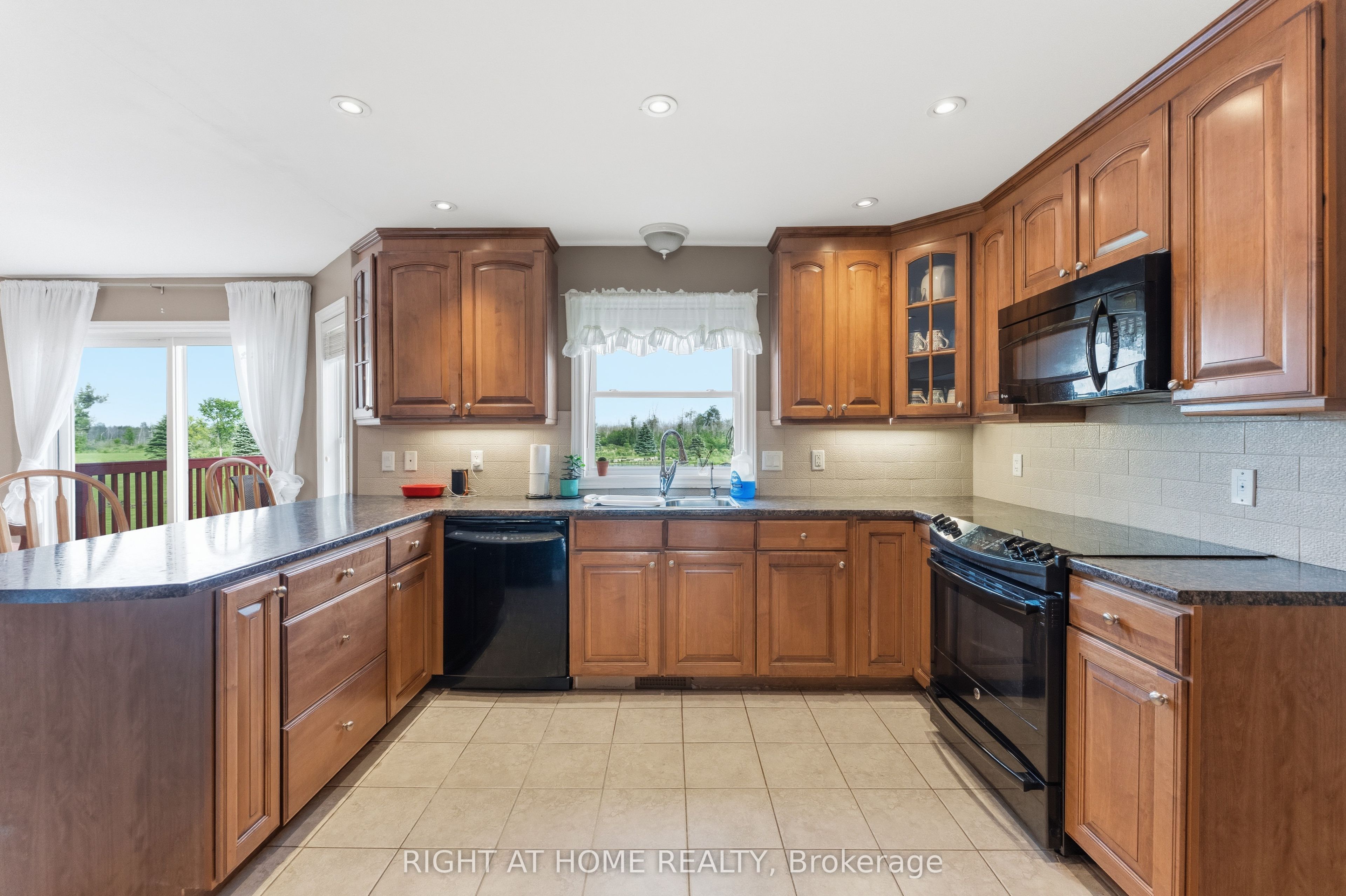 1165 9TH Line, Beckwith, ON K7C 3P2