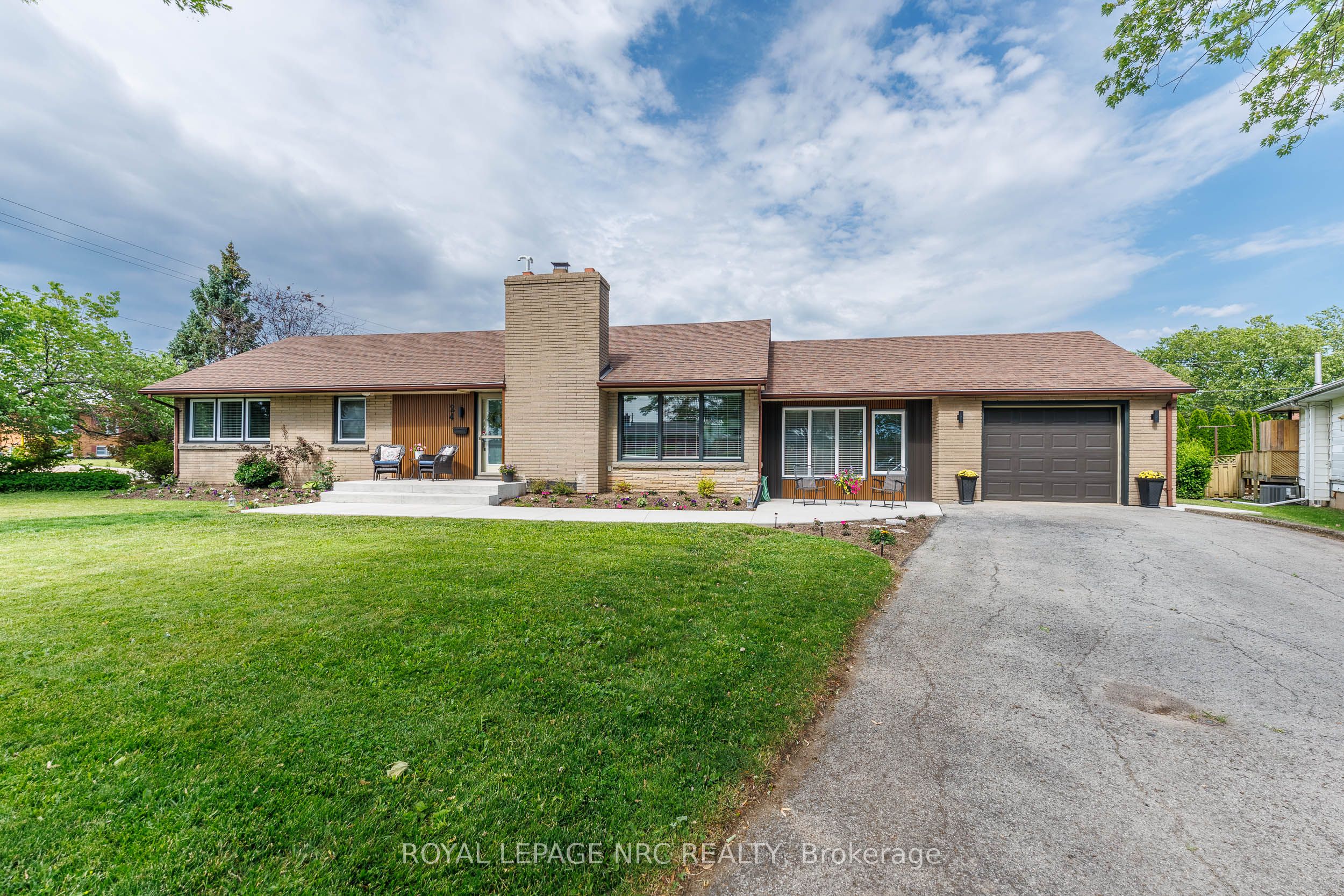 24 Munro Street, Thorold, ON L2V 2V8