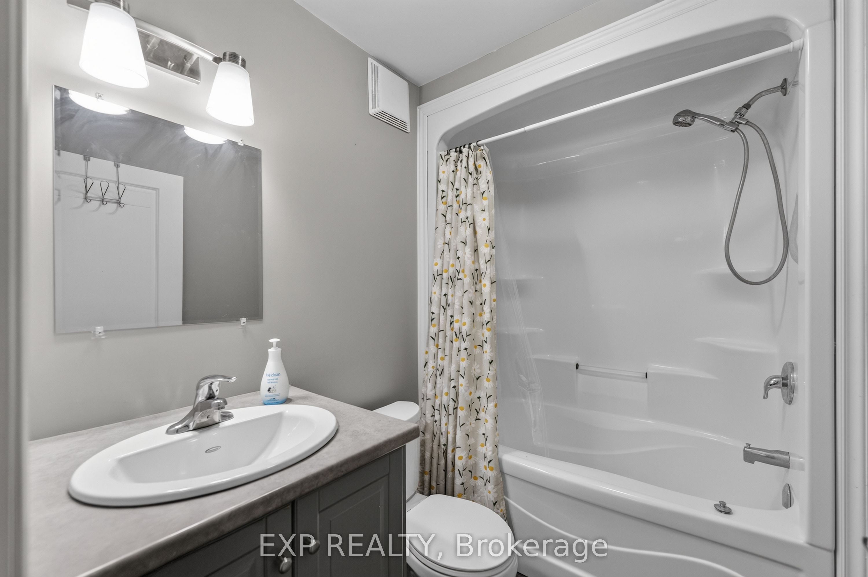 4 Kirk Street, St. Catharines, ON L2S 1B7