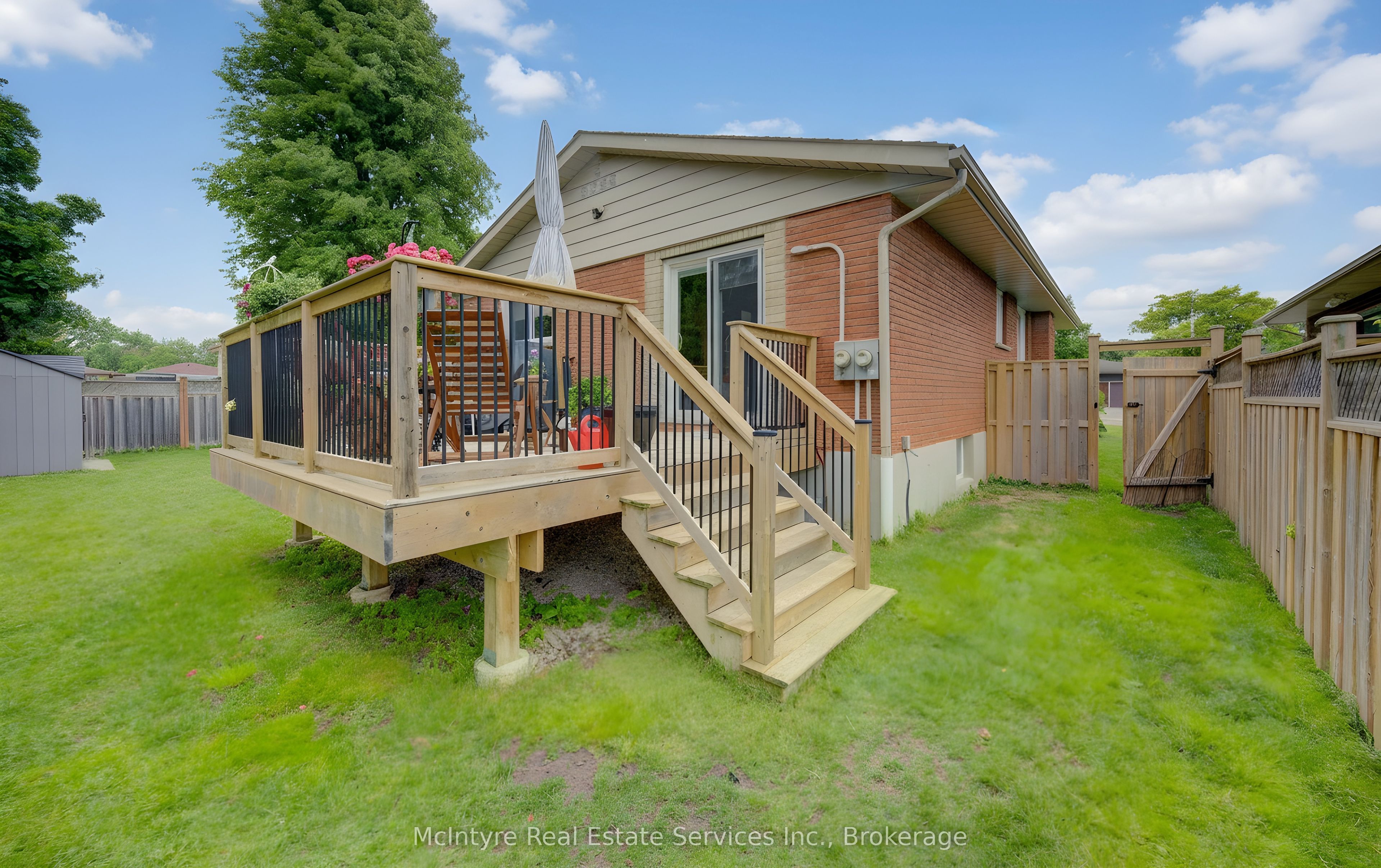 127 Strathcona Crescent, Kitchener, ON N2B 2W8