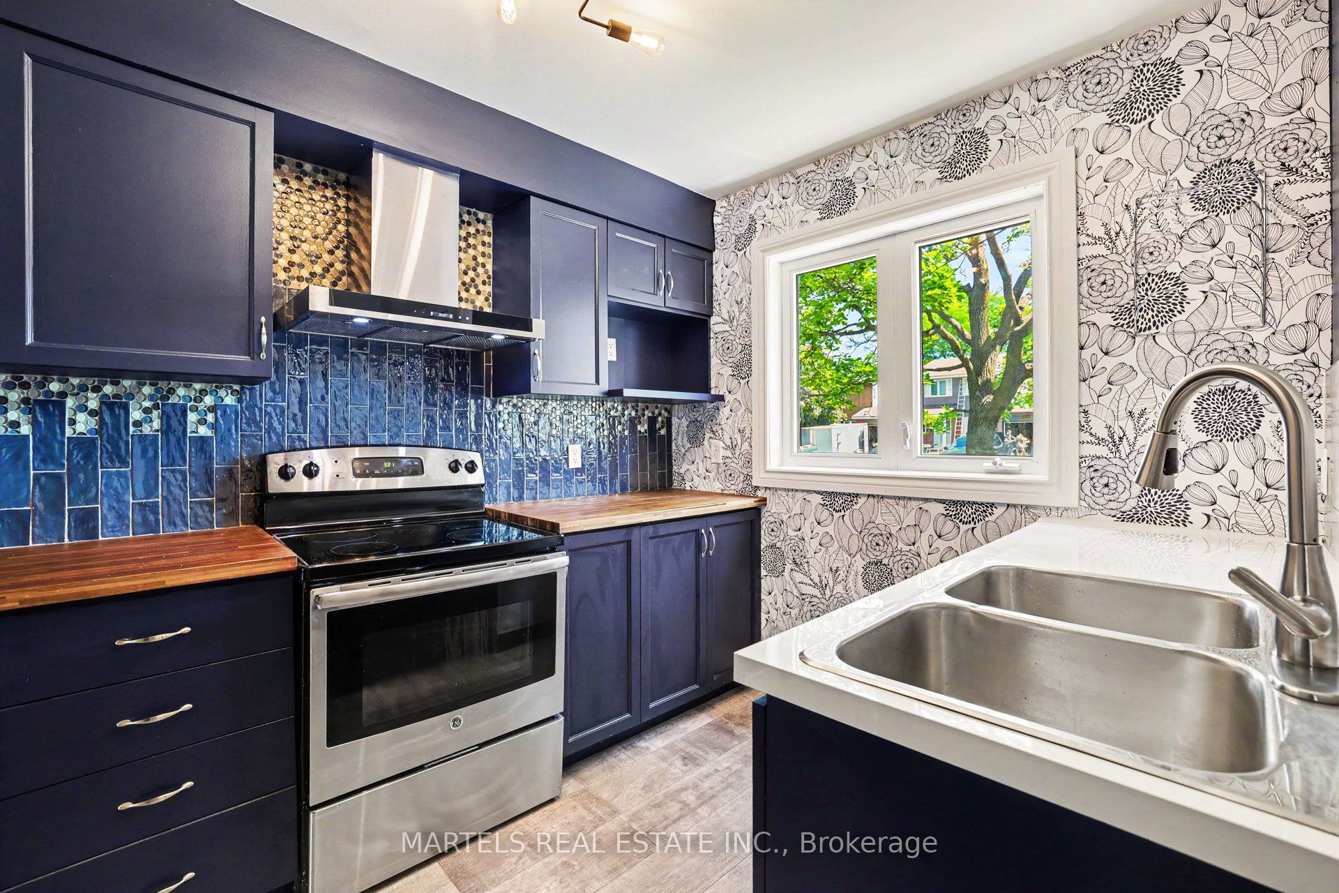 1374 Cedarcroft Crescent, Cyrville - Carson Grove - Pineview, ON K1B 5C9