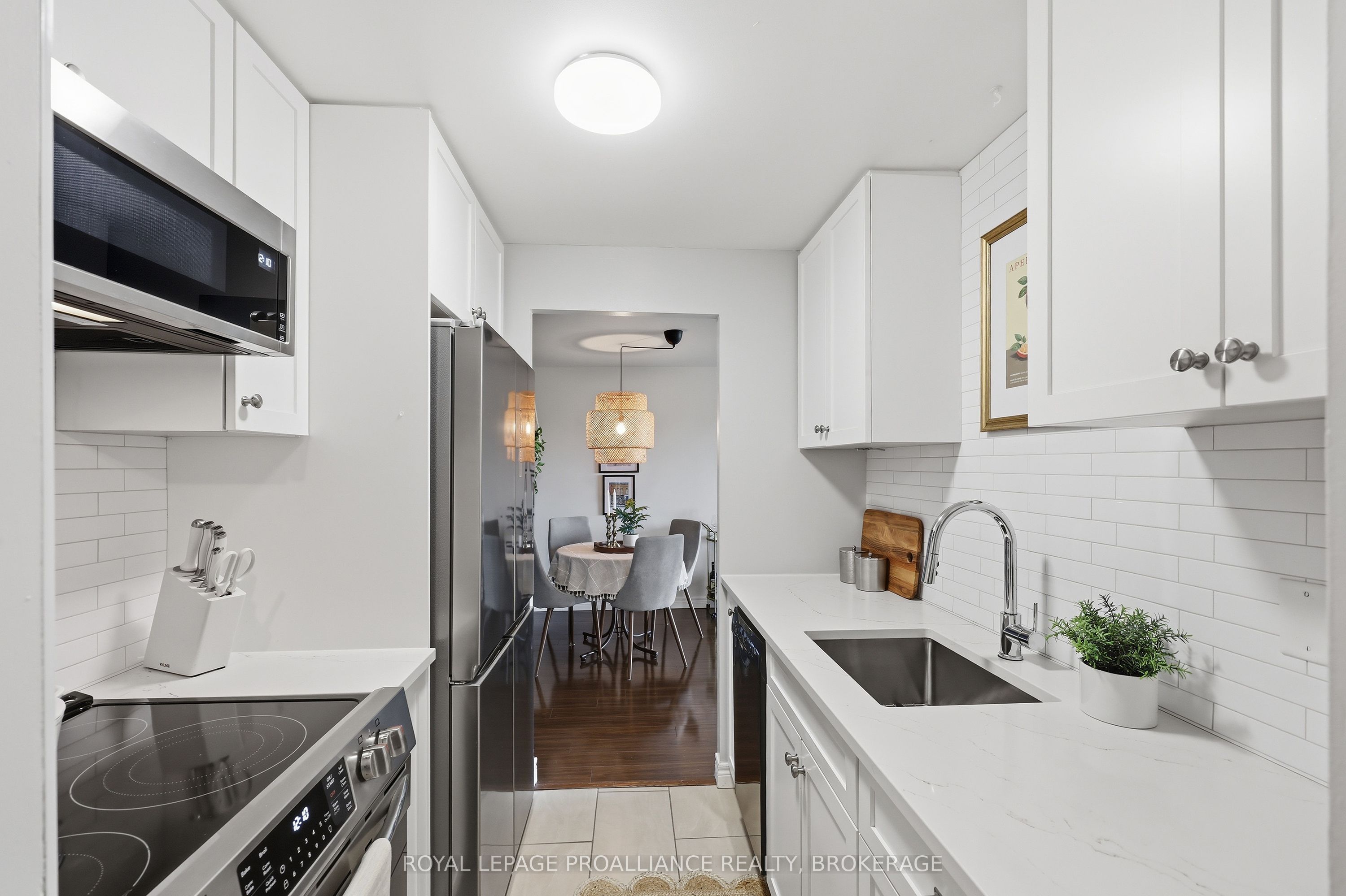 358 Queen Mary Road 609, Kingston, ON K7M 7E8