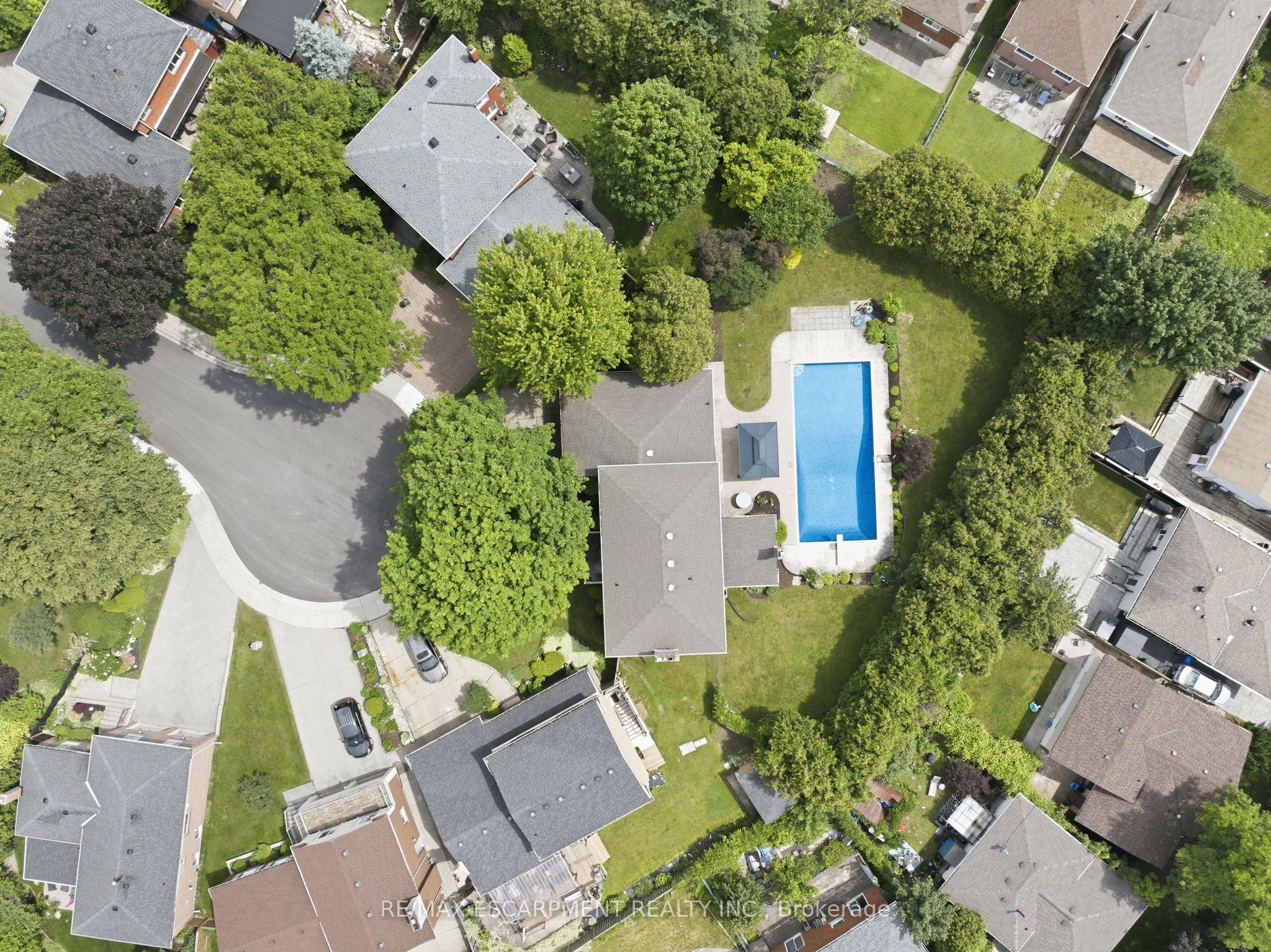 19 Verdun Court, Hamilton, ON L9C 5W9