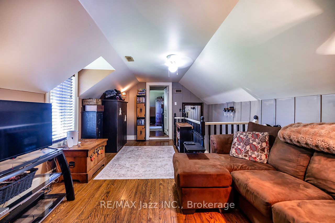641 Enright Road, Tyendinaga, ON K0K 3A0