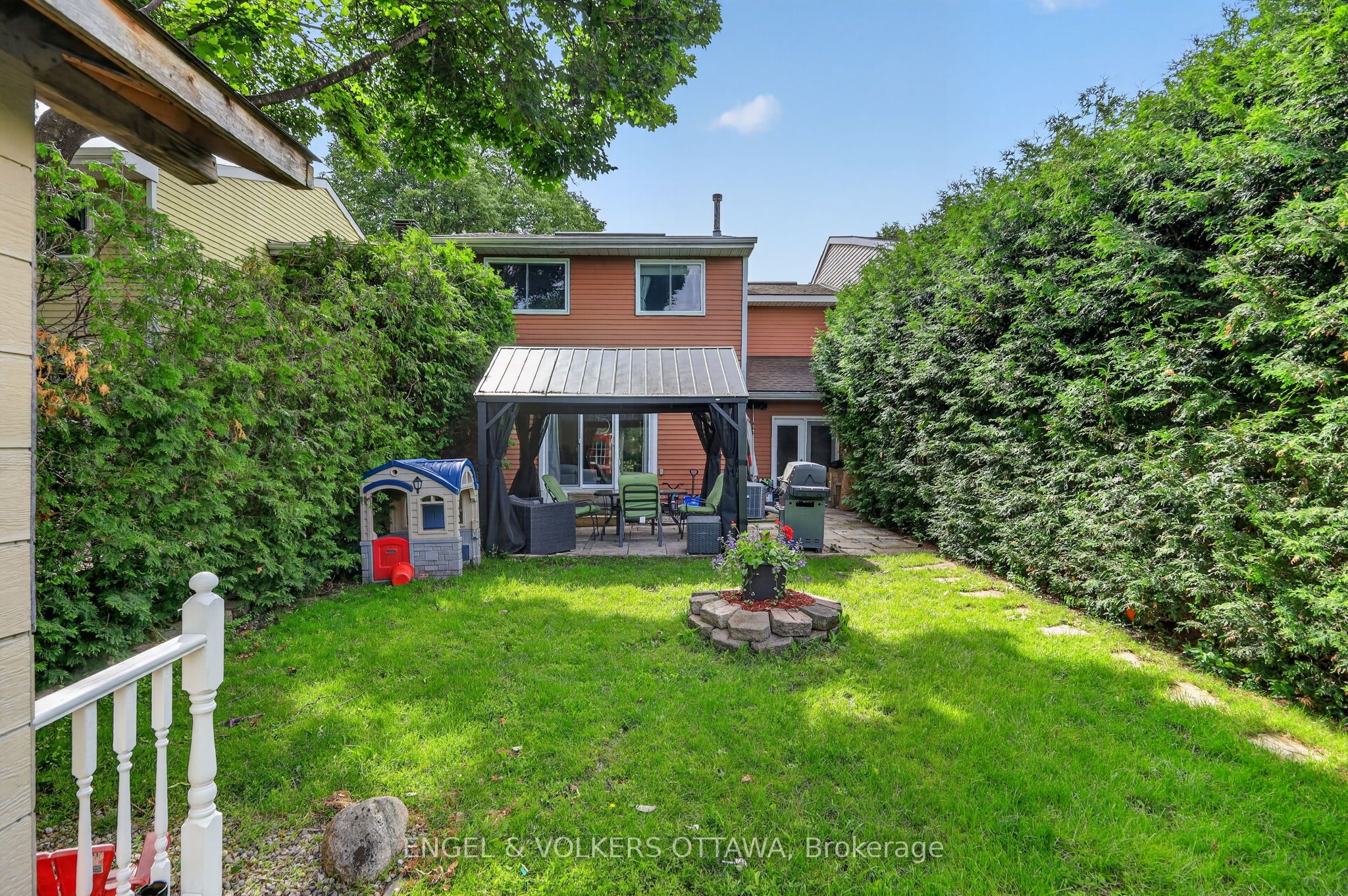 6269 Paddler Way, Orleans - Convent Glen and Area, ON K1C 2G5