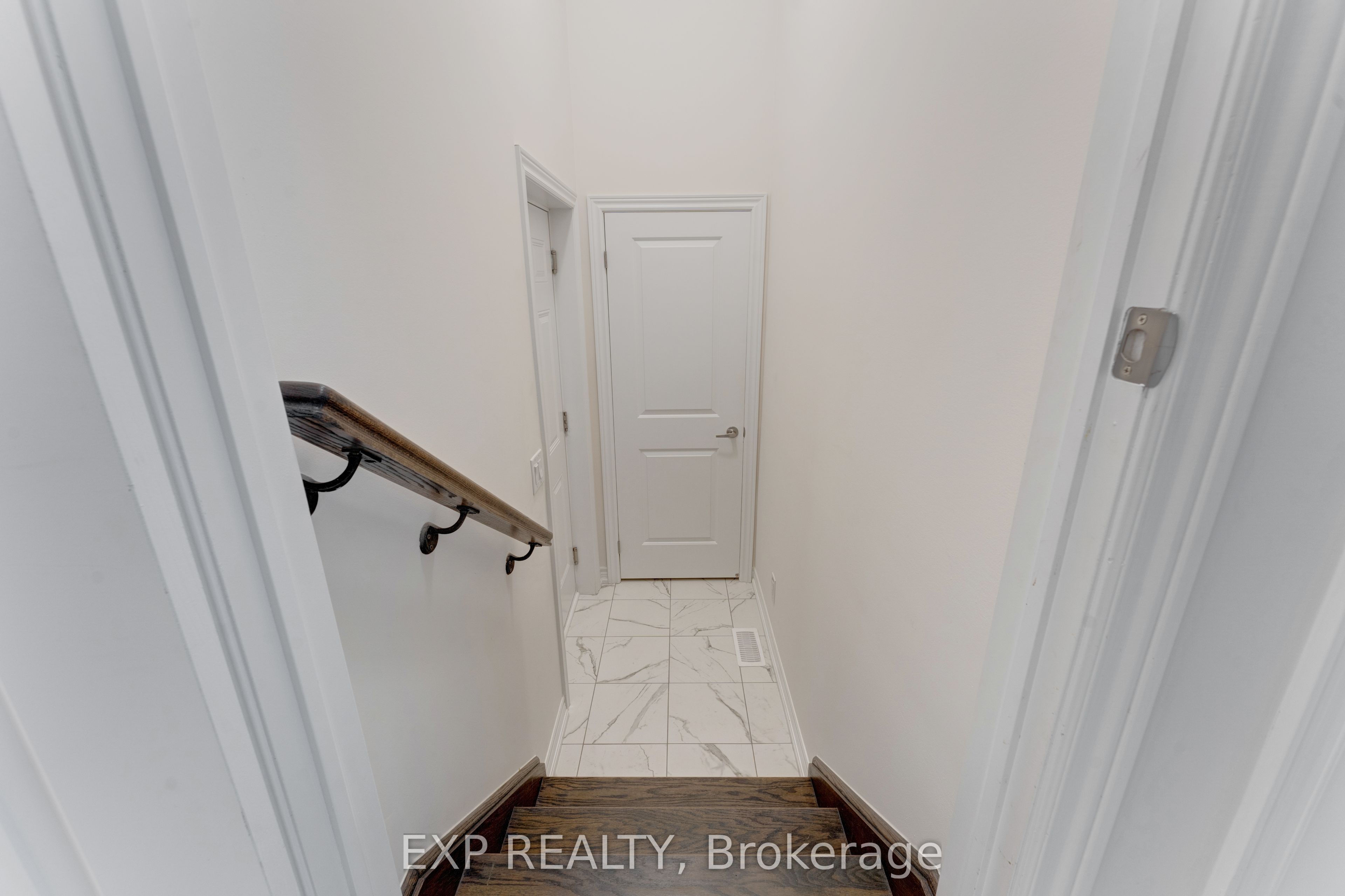 8 Roywood Street, Kitchener, ON N2R 0S5