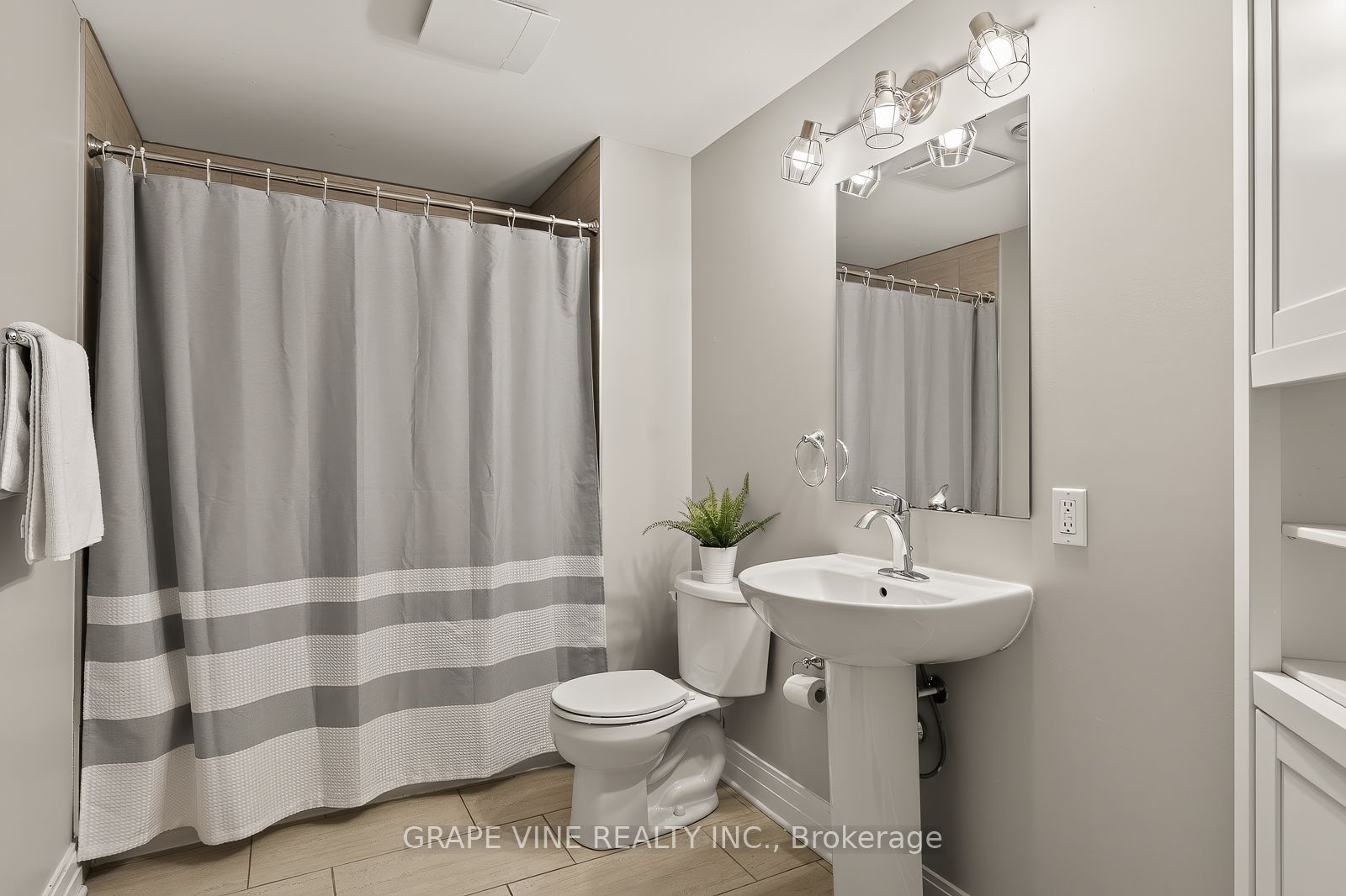 523 Adamson Crescent, Stittsville - Munster - Richmond, ON K2S 0S7