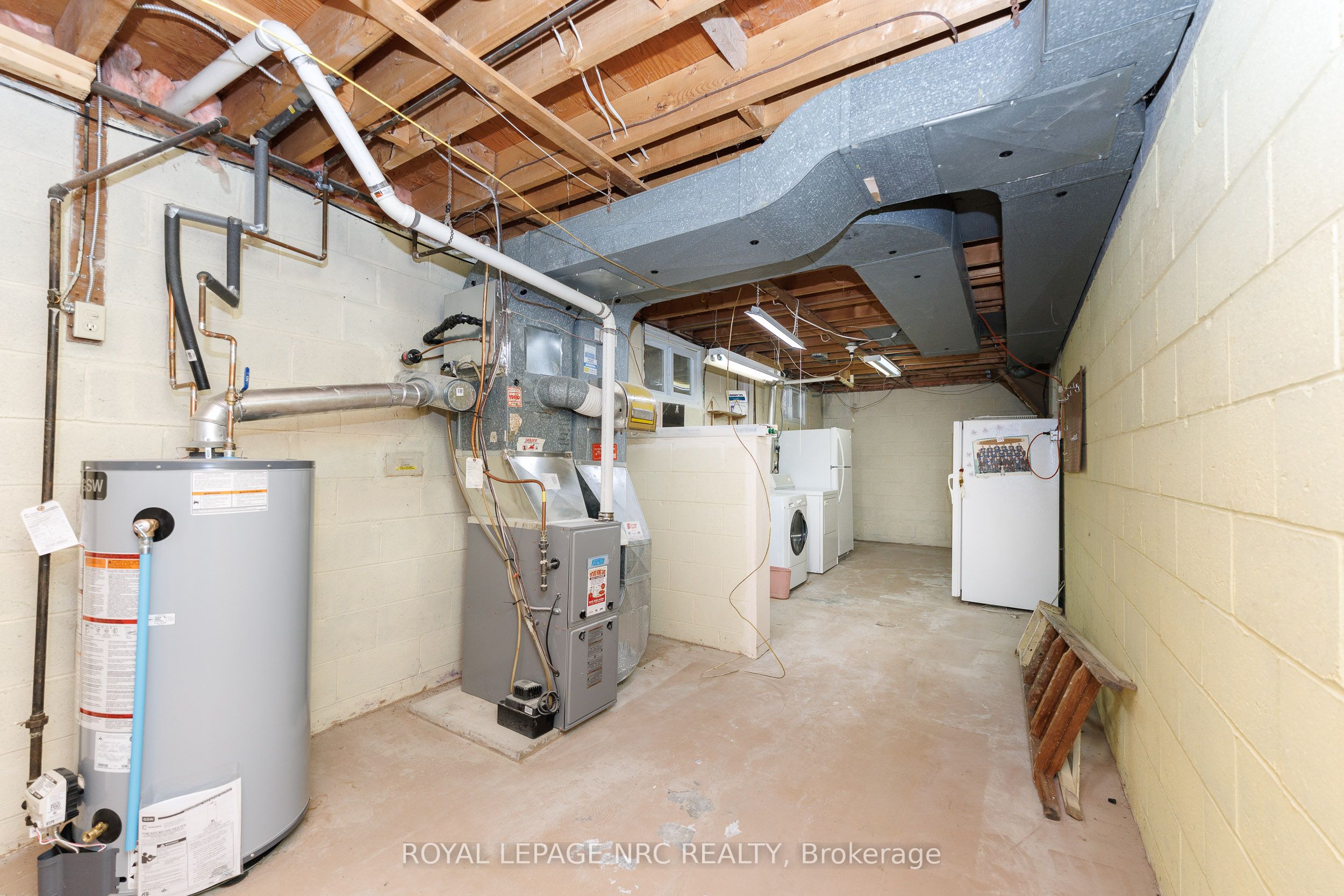 13 Bosnich Avenue, Welland, ON L3C 2W6