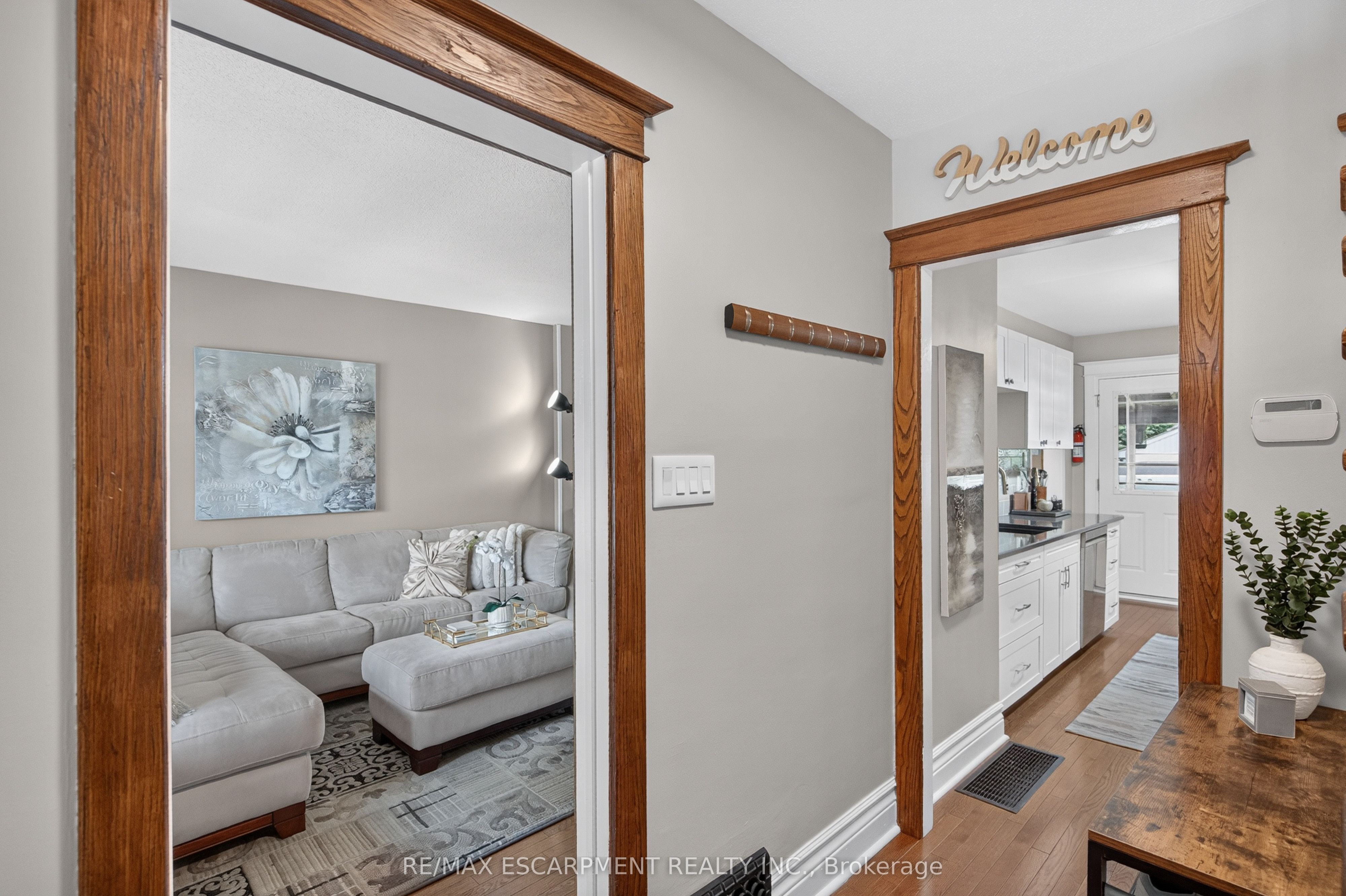 55 Cameron Avenue N, Hamilton, ON L8H 4Z1