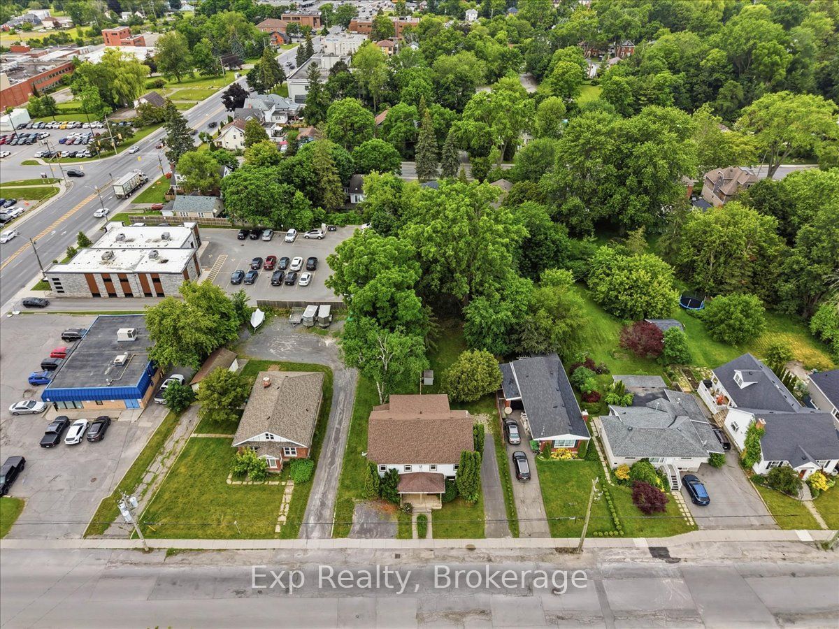 130-132 MACDONALD Avenue, Belleville, ON K8N 3Y3